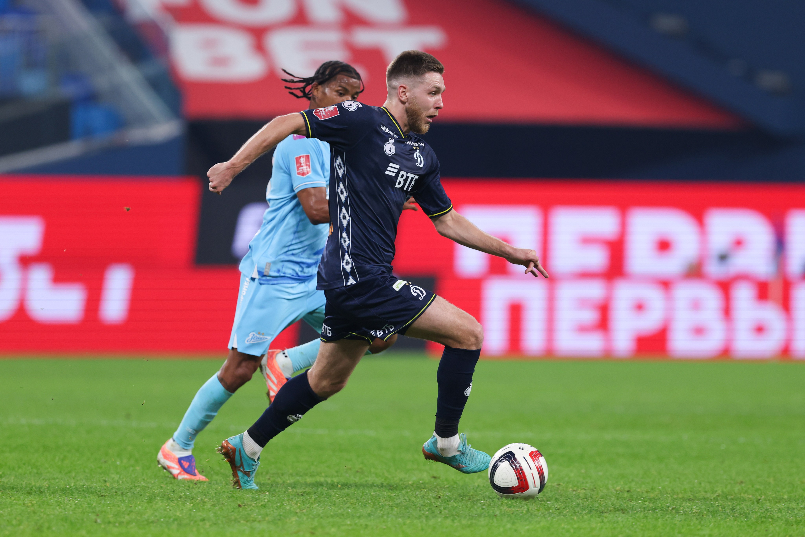 ФК «Зенит — ФК «Динамо» Москва 05.11.2025. Спортивный и репортажный фотограф Антон Тереханов