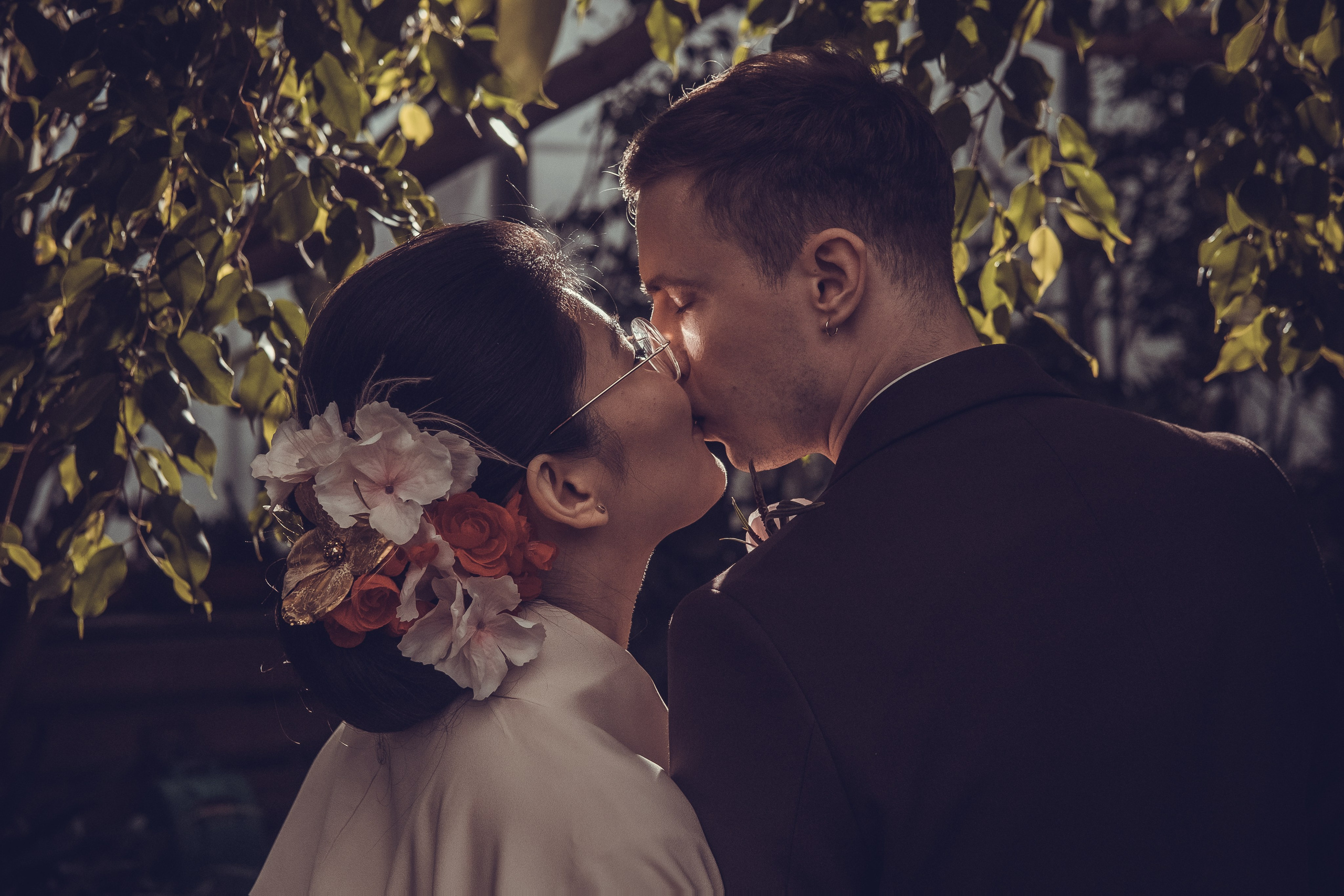 Лавстори в саду | Артём и Ксения. Professional photoartist in St. Petersburg (wedding, reportage, portrait, model book, love story) Alexander Shvedov