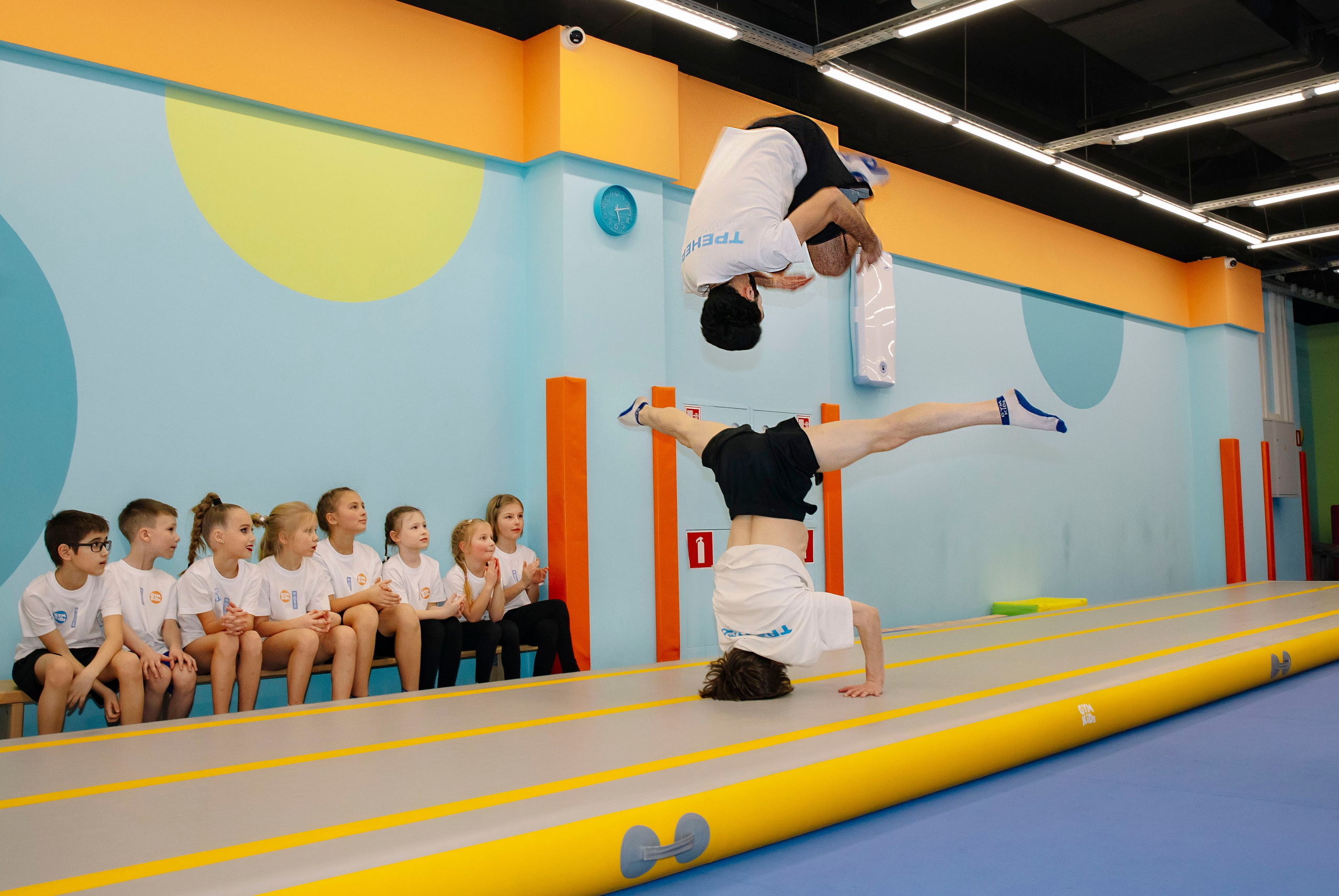 Соревнования по гимнастике в Gymkids Чертаново. Профессиональный фотограф в Москве | Заказать фотосессию и съемку