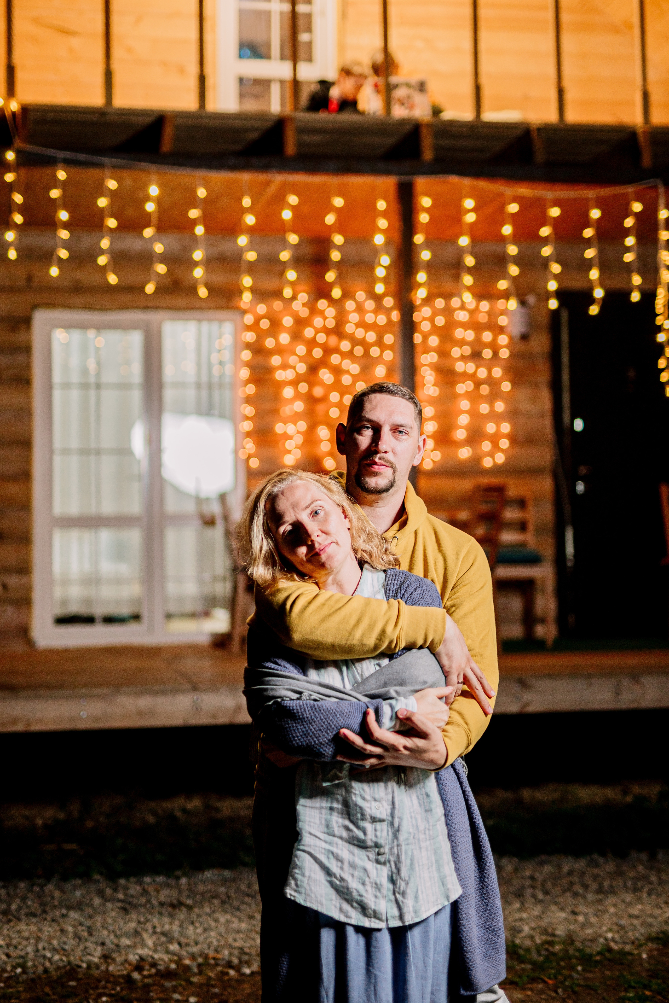 Архыз, горы, лес, семейная съемка в горах, семейный фотограф. Выездная съемка, фотограф на выезд, ночная съемка, семья в загородном домике,