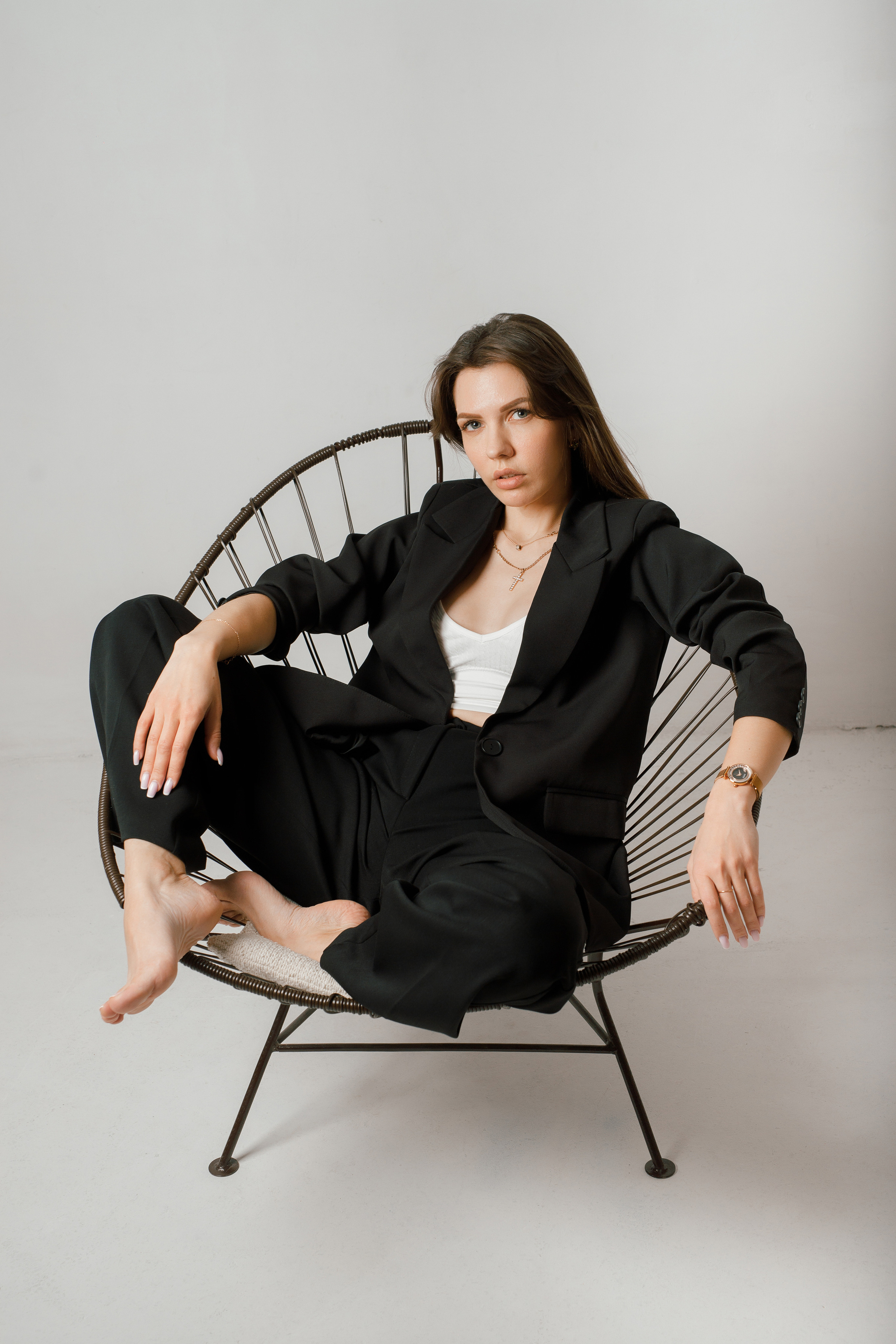 Портретная съемка в Астрахани, студийная съемка, Портрет девушки в пиджаке, фотостудия the room, 