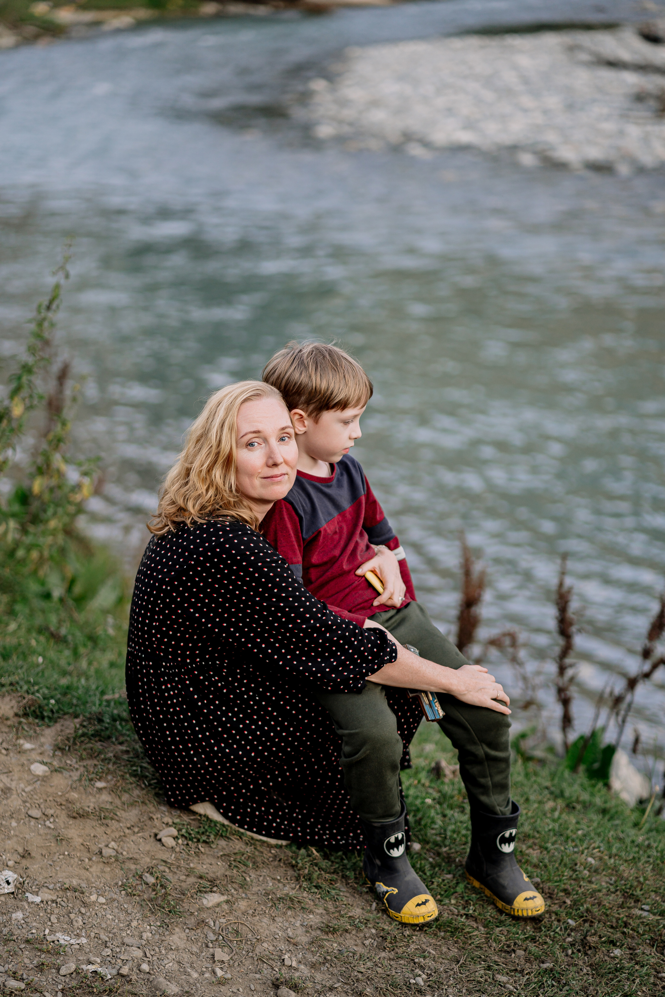 Архыз, горы, лес, семейная съемка в горах, Выездная съемка, фотограф на выезд, семейный фотограф в Астрахани, семейный фотограф, Мама с сыном, 