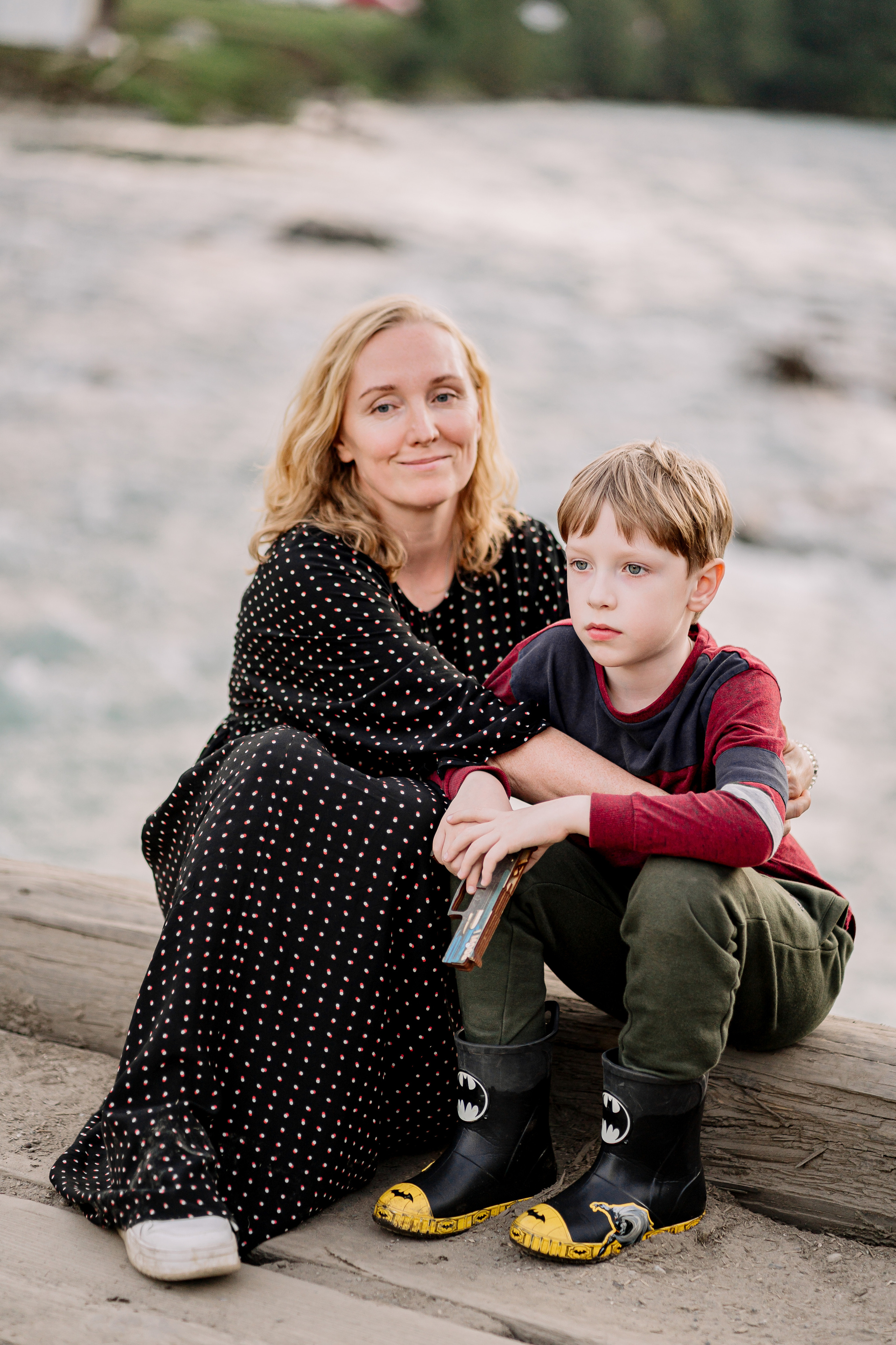 Архыз, горы, лес, семейная съемка в горах, Выездная съемка, фотограф на выезд, семейный фотограф в Астрахани, семейный фотограф, Мама с сыном, 