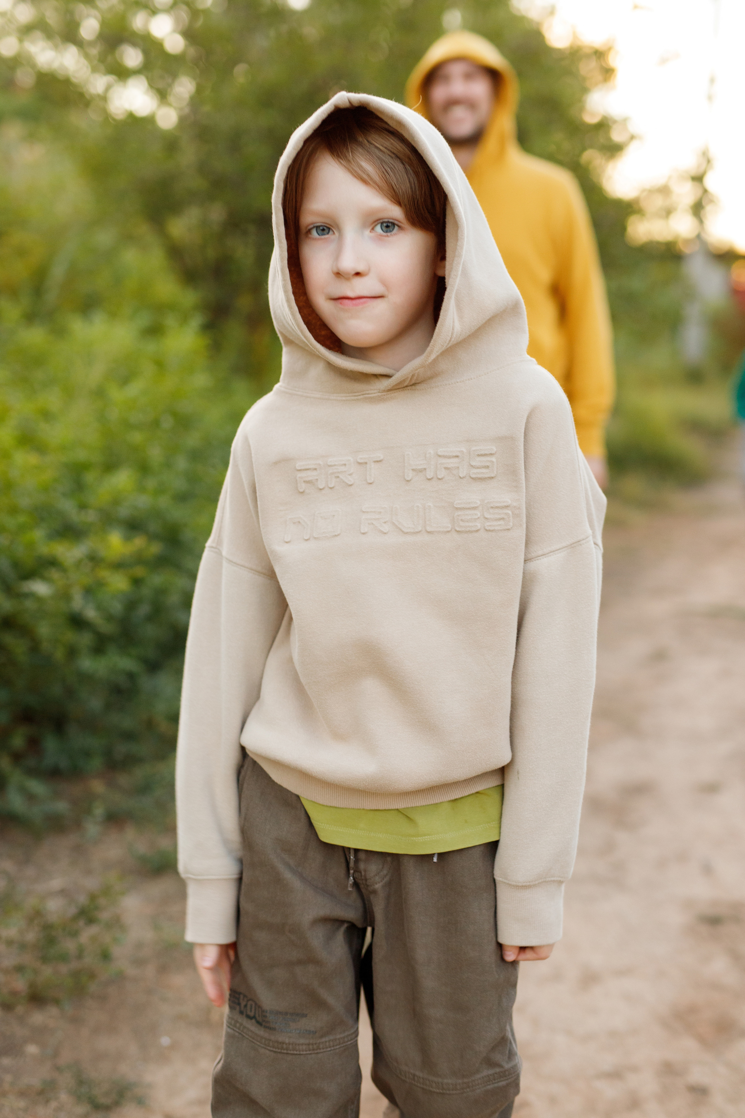 Семейный фотограф в Астрахани, семейная съемка в Астрахани, съемка дома в Астрахани, мальчик гуляет