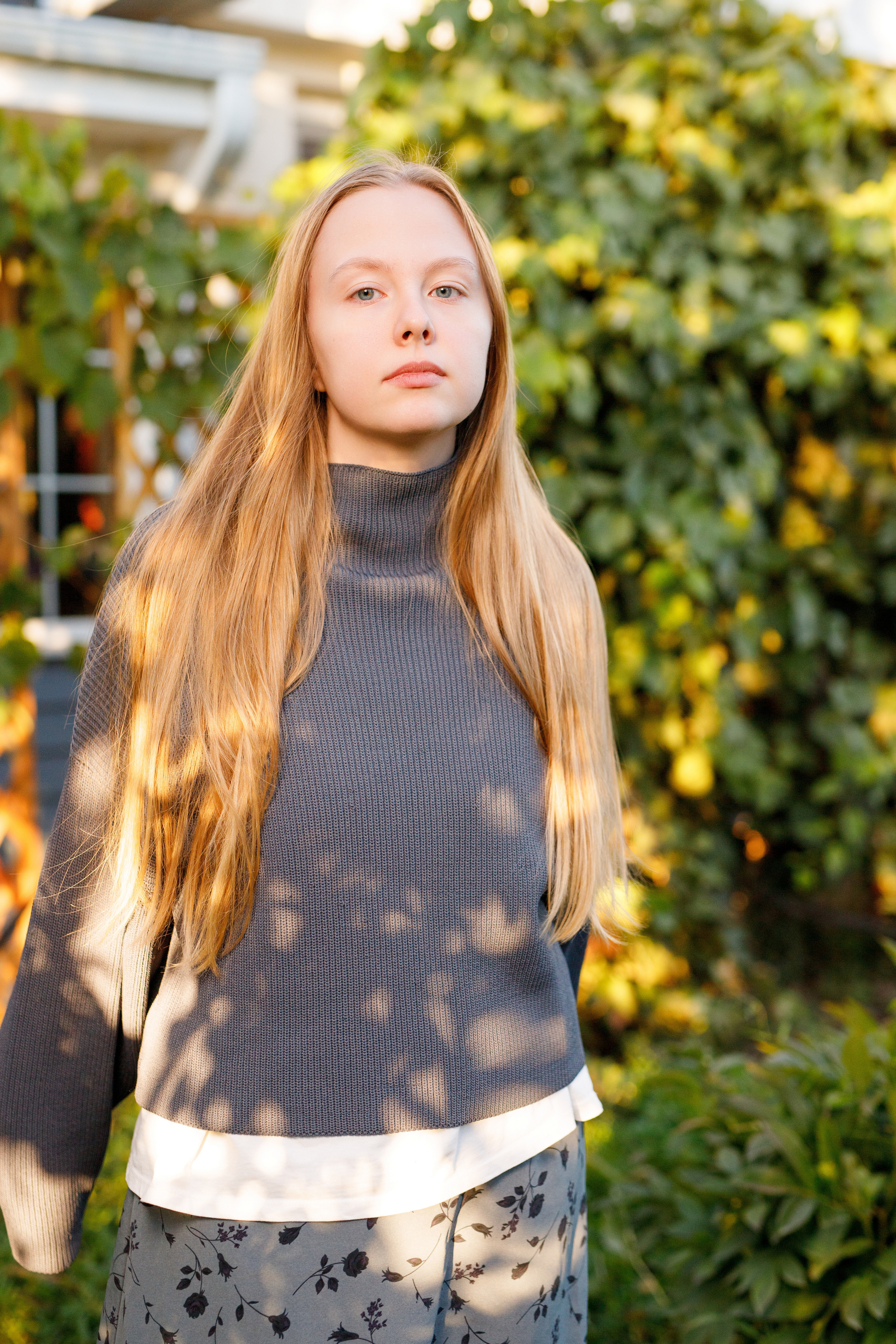 Семейный фотограф в Астрахани, семейная съемка в Астрахани, съемка дома в Астрахани, съемка в загородном доме, съемка на даче, портрет девушки на даче,