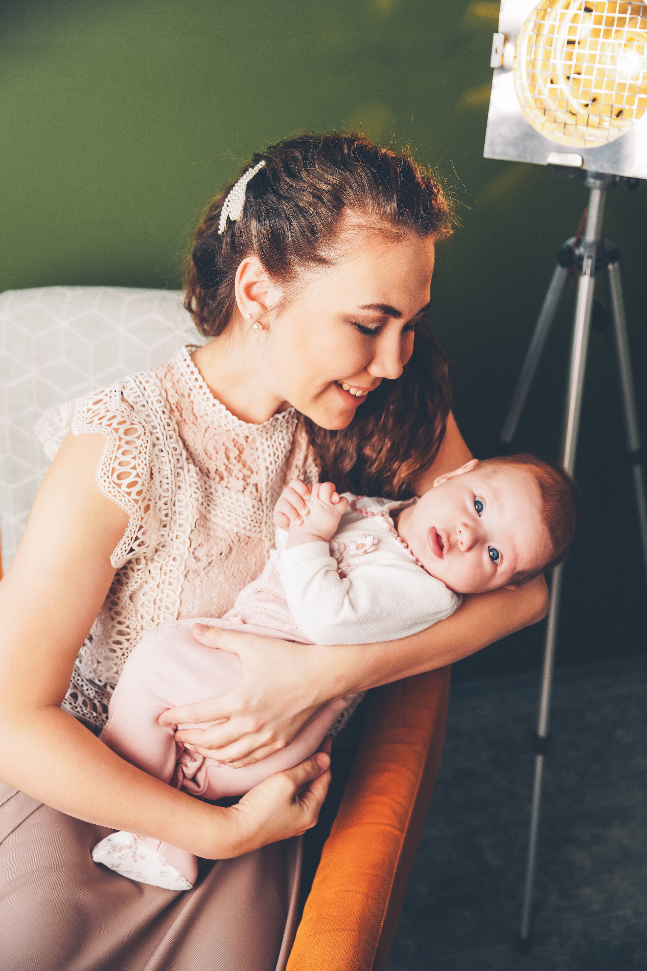 Фотосессия в интерьере. Фотограф новорожденных. Семейный и детский фотограф в городе Сургуте