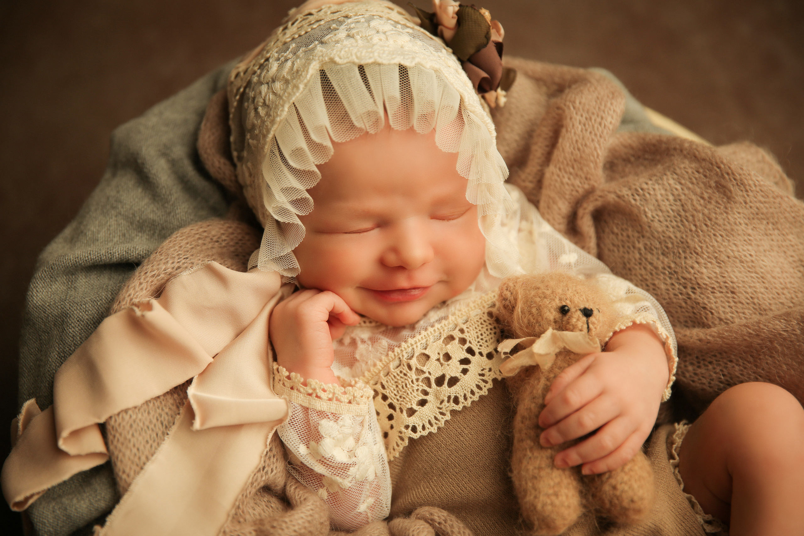 Девочки. Фотограф новорожденных. Семейный и детский фотограф в городе Сургуте