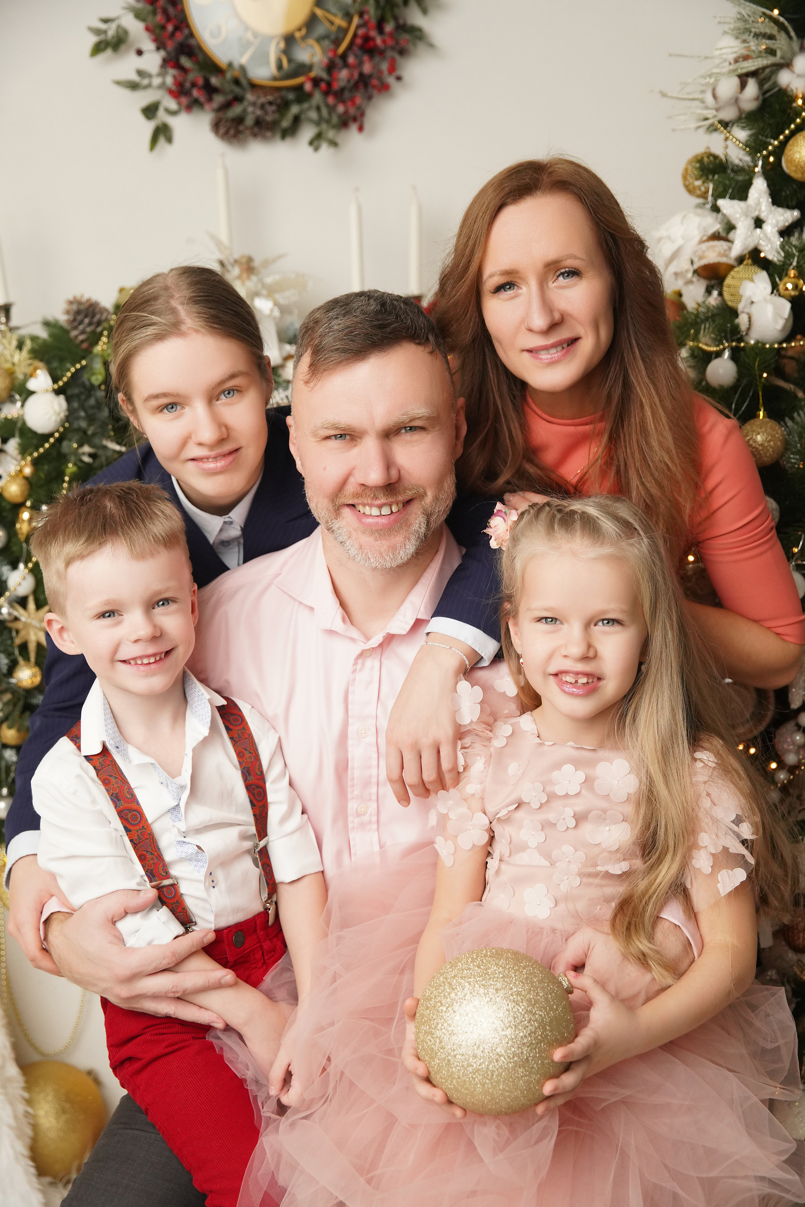 Новогодняя фотосессия. Фотограф новорожденных. Семейный и детский фотограф в городе Сургуте