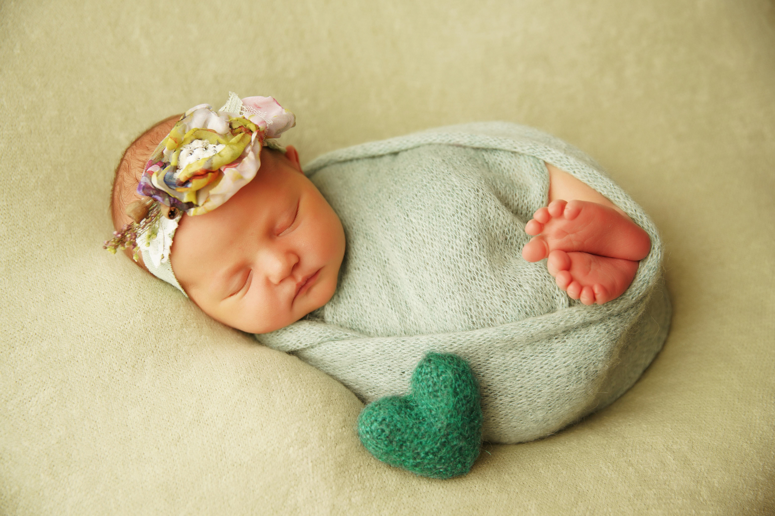 Newborm начало. Фотограф новорожденных. Семейный и детский фотограф в городе Сургуте