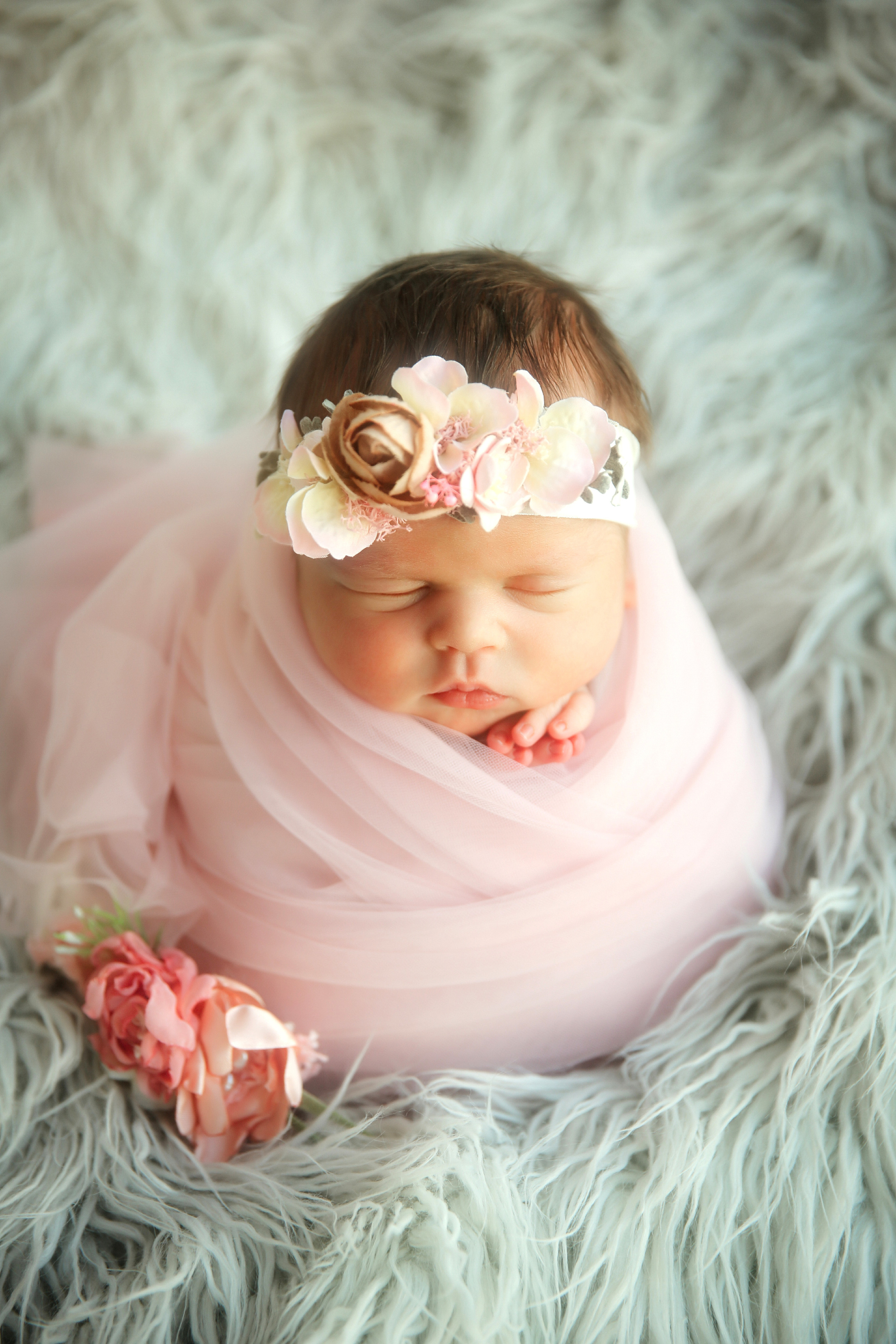 Newborm начало. Фотограф новорожденных. Семейный и детский фотограф в городе Сургуте