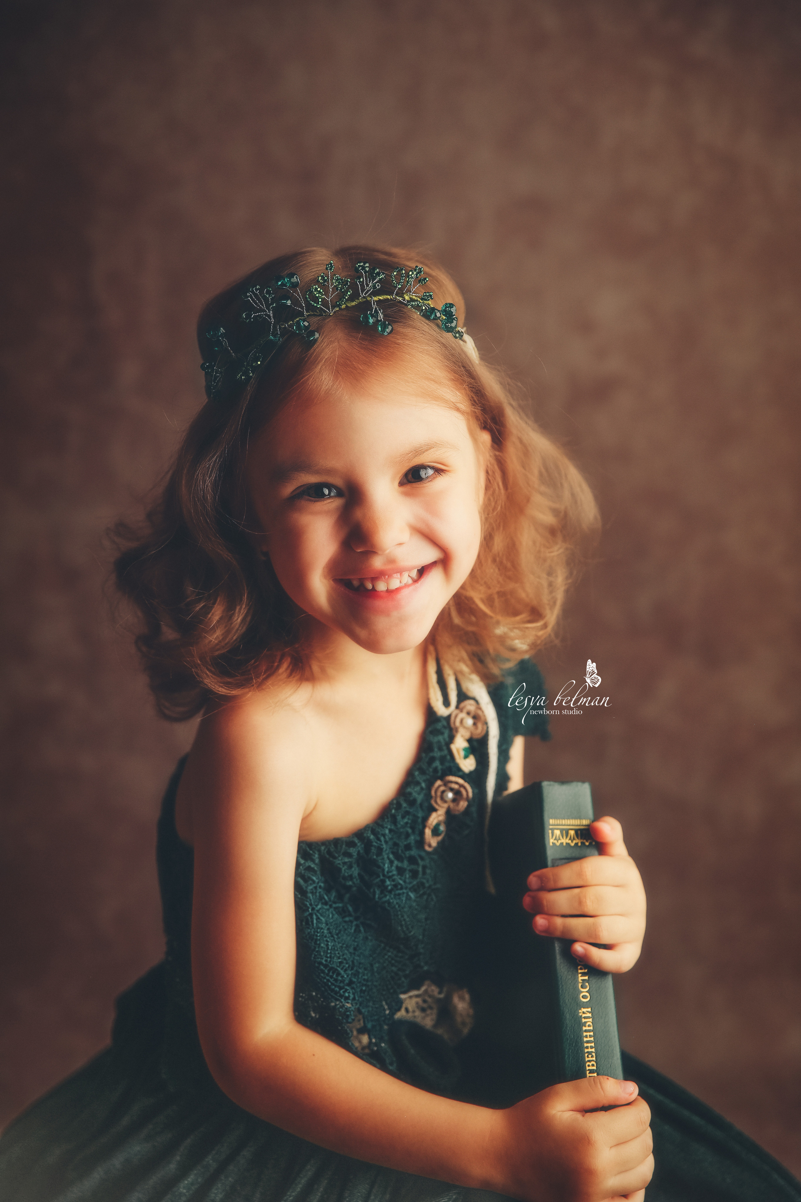 Эпоха Возрождения. Фотограф новорожденных. Семейный и детский фотограф в городе Сургуте