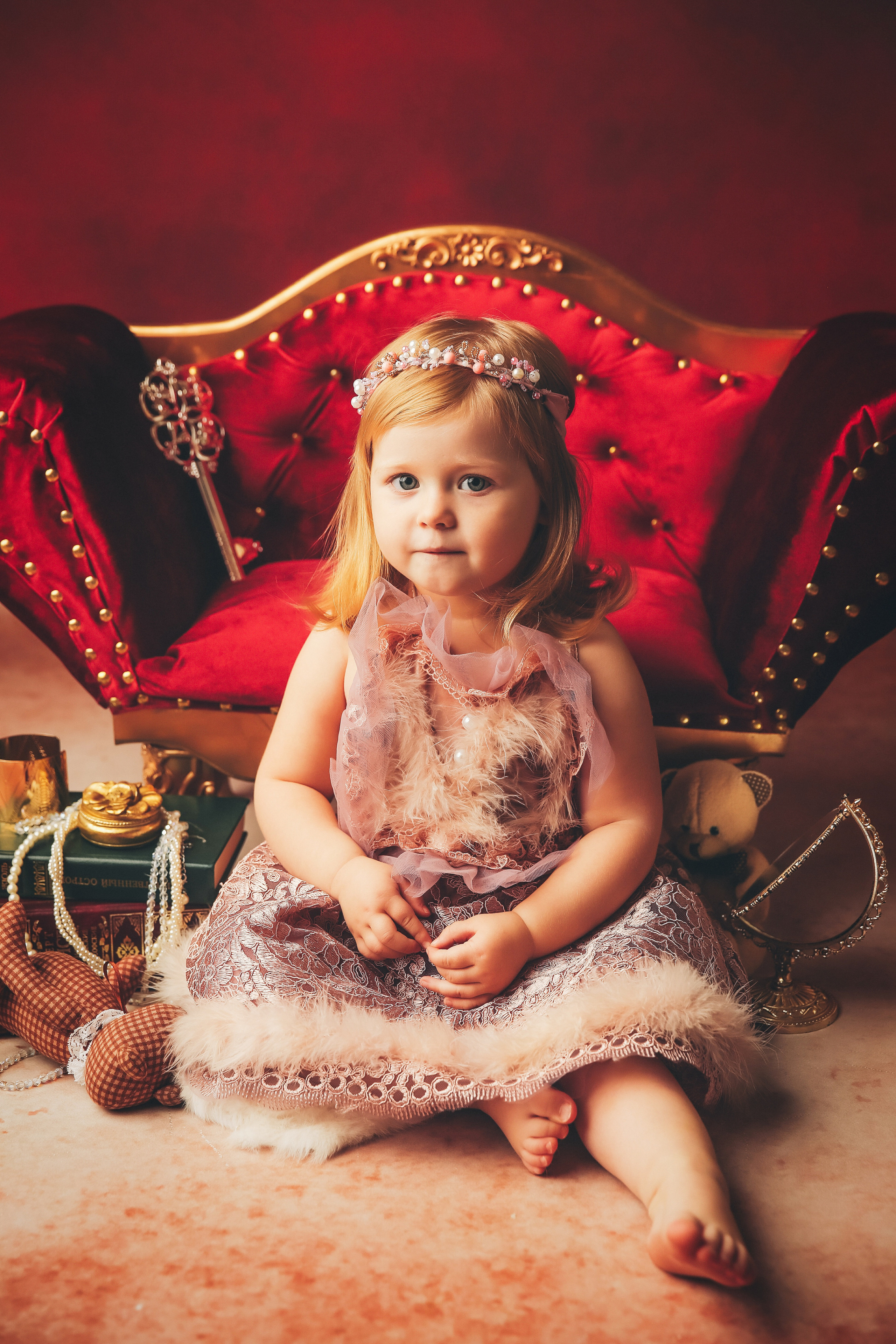 Эпоха Возрождения. Фотограф новорожденных. Семейный и детский фотограф в городе Сургуте
