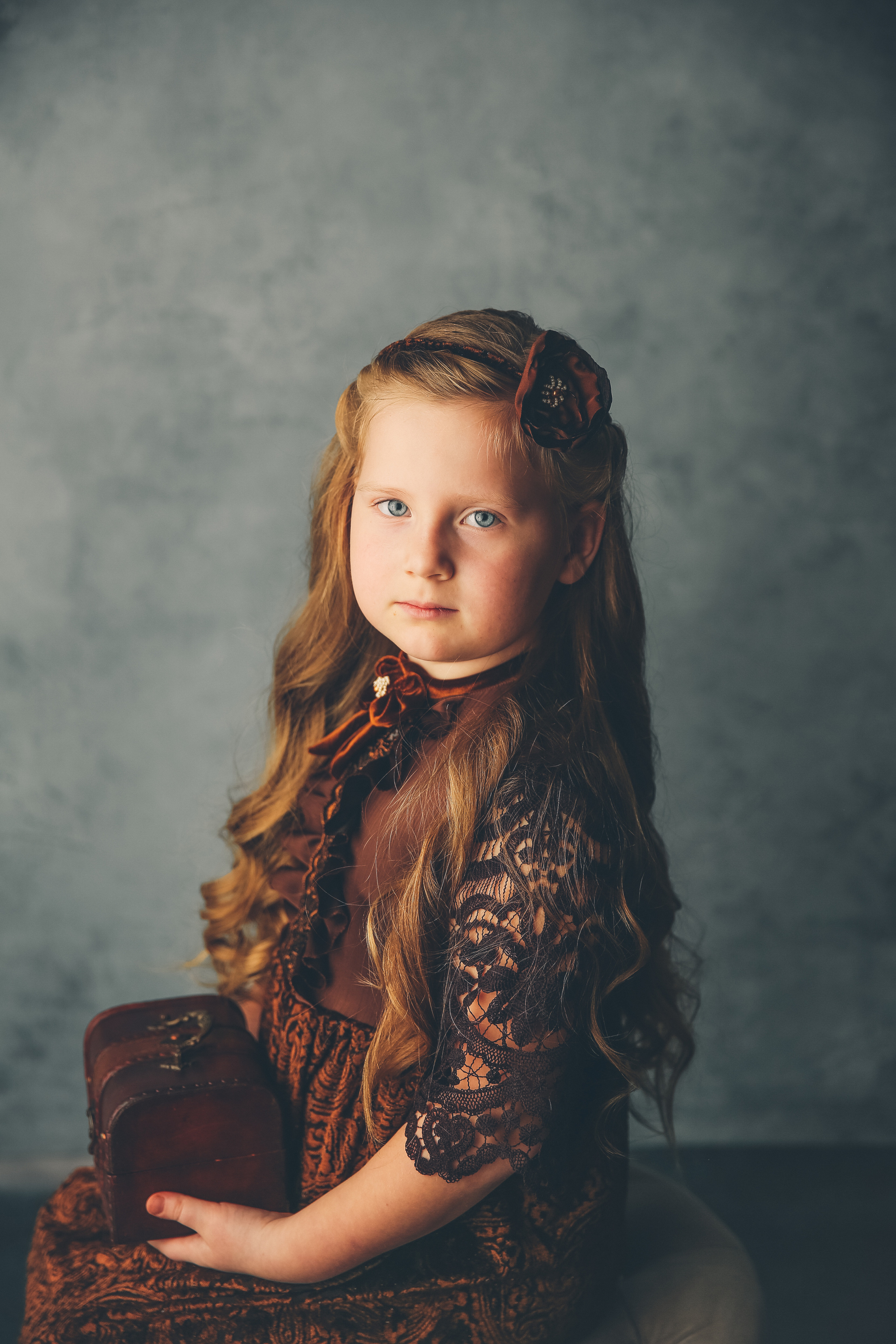 Эпоха Возрождения. Фотограф новорожденных. Семейный и детский фотограф в городе Сургуте