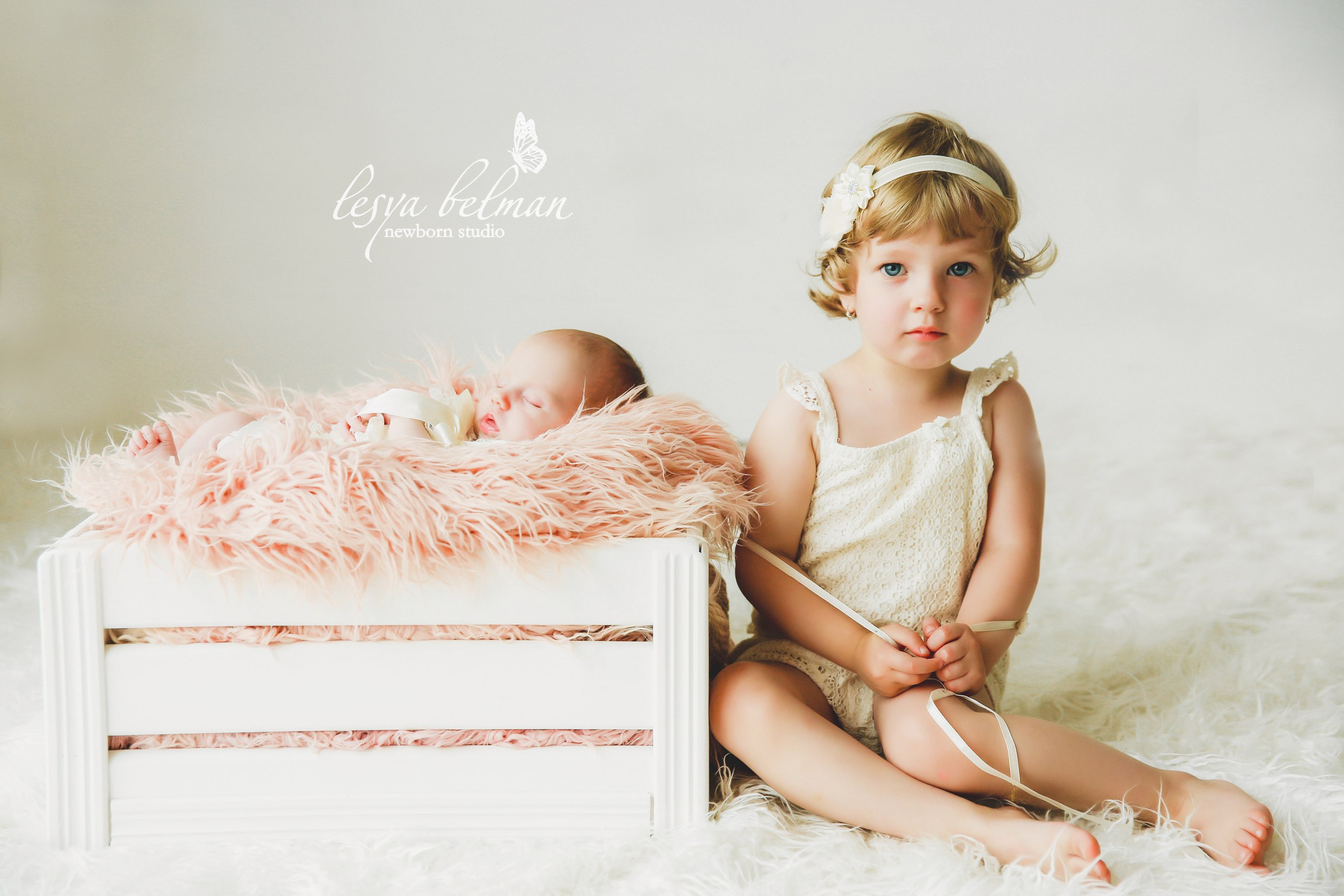 Newborm начало. Фотограф новорожденных. Семейный и детский фотограф в городе Сургуте