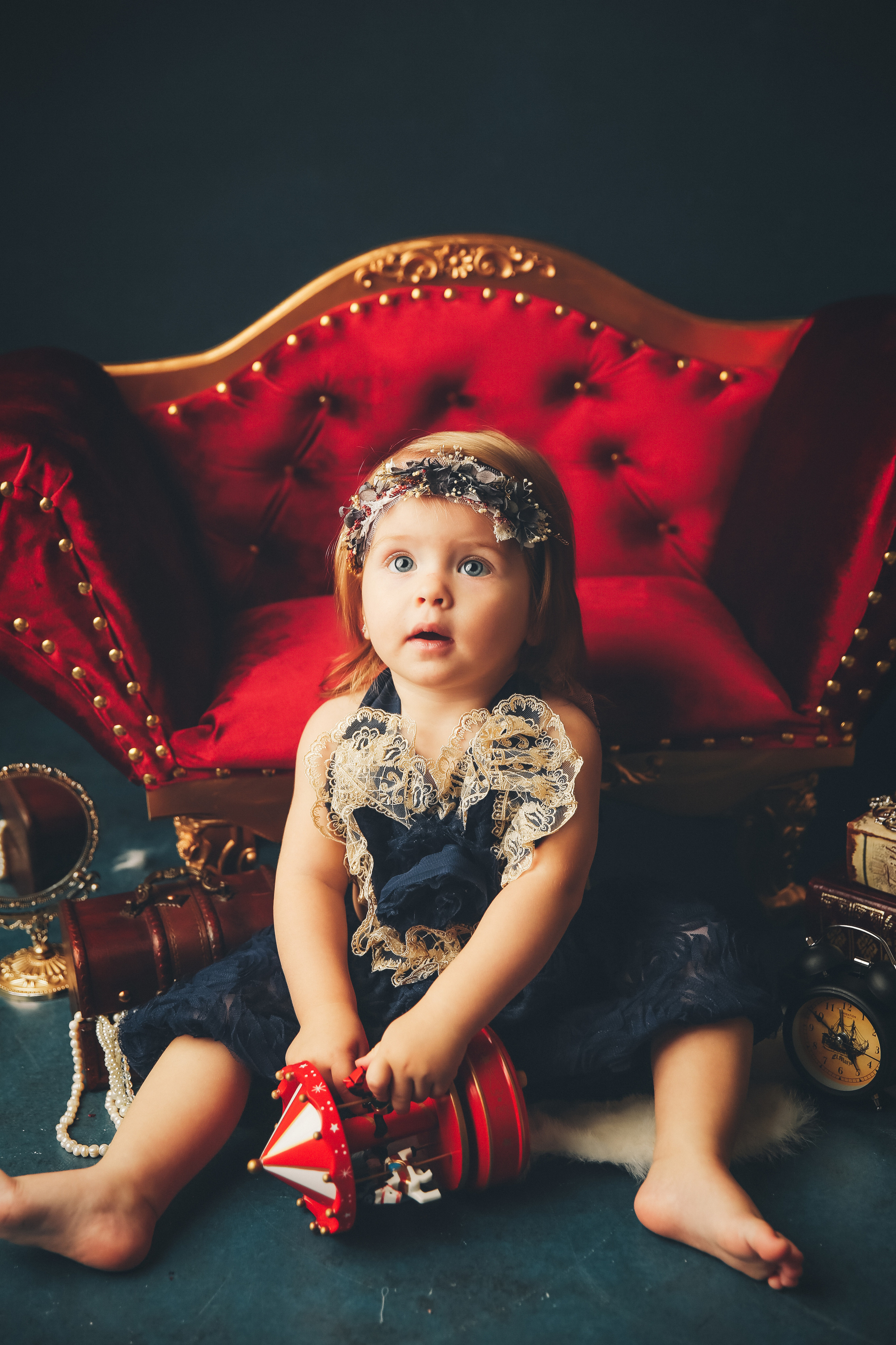 Эпоха Возрождения. Фотограф новорожденных. Семейный и детский фотограф в городе Сургуте