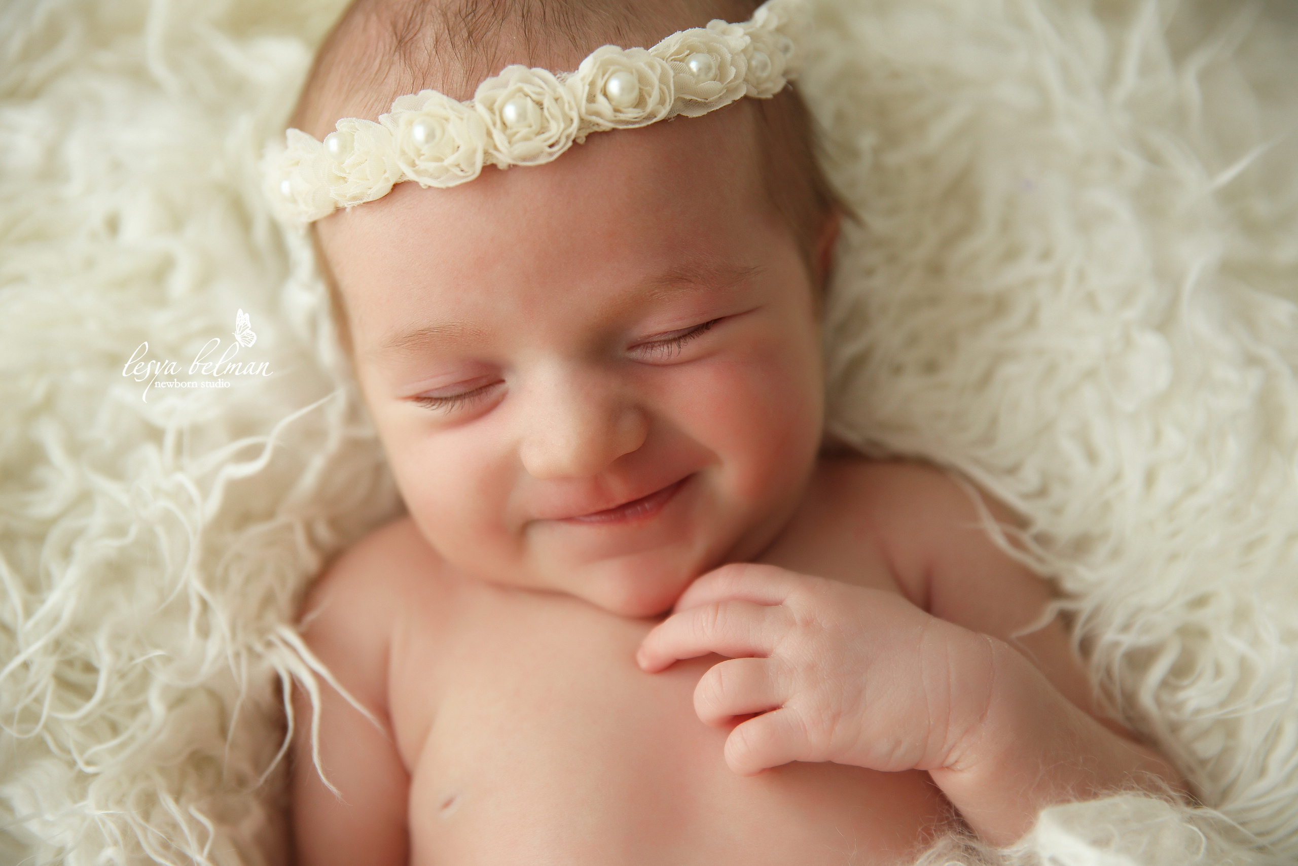 Newborm начало. Фотограф новорожденных. Семейный и детский фотограф в городе Сургуте