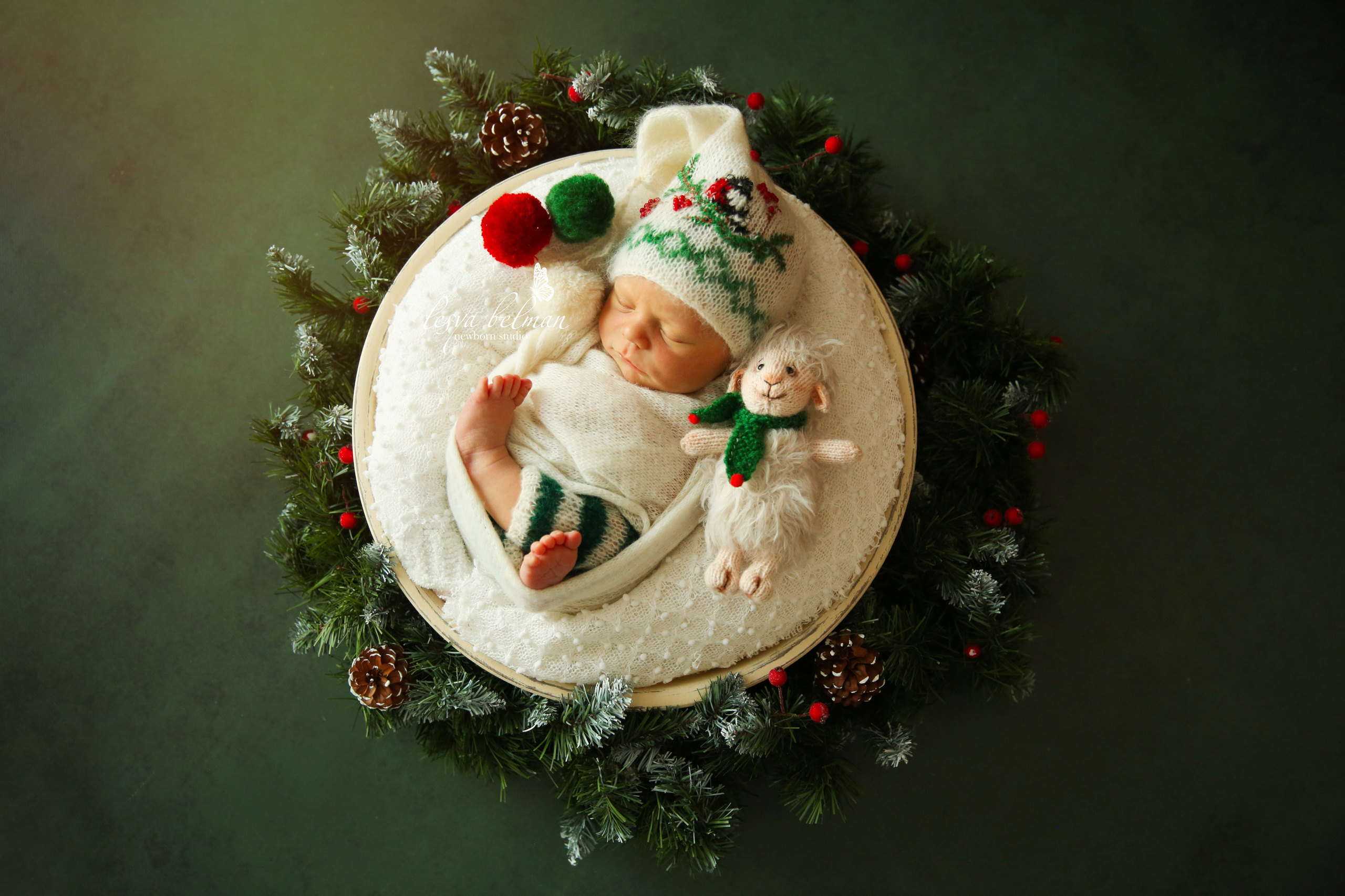 Newborm начало. Фотограф новорожденных. Семейный и детский фотограф в городе Сургуте