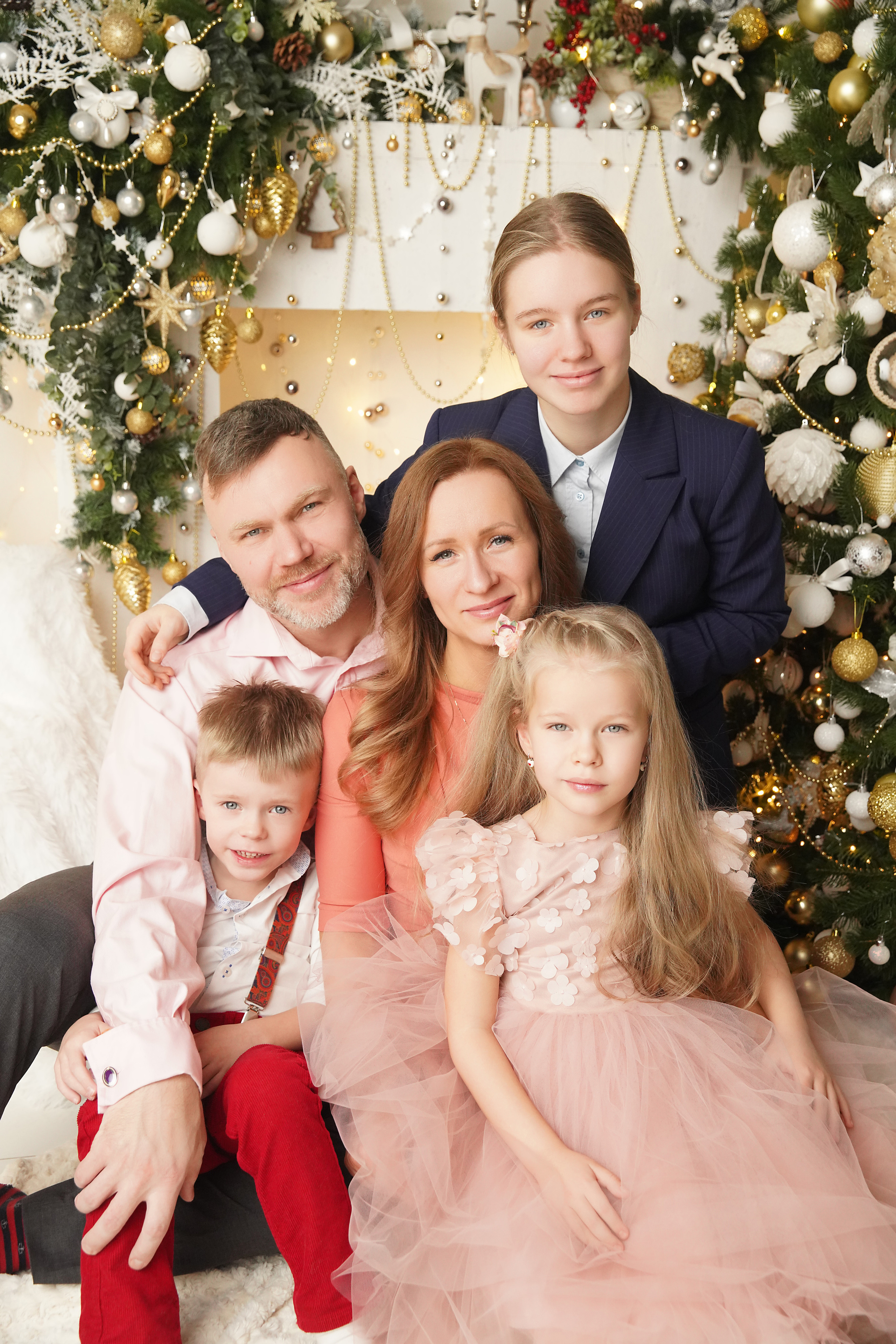 Новогодняя фотосессия. Фотограф новорожденных. Семейный и детский фотограф в городе Сургуте