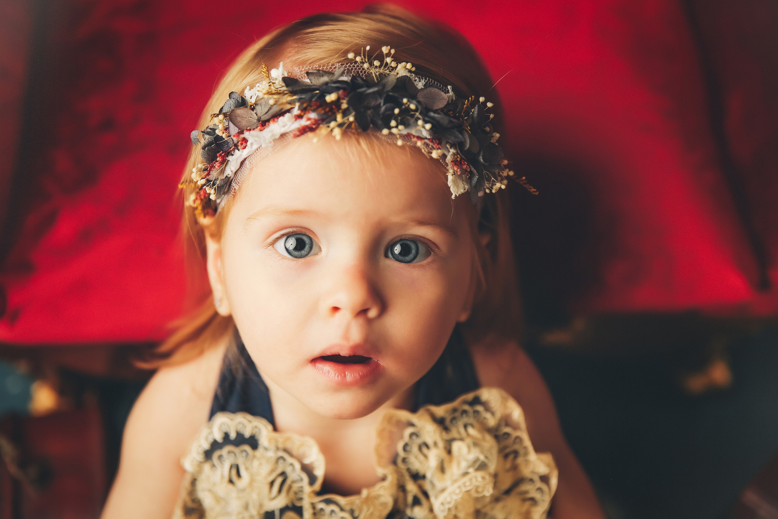 Эпоха Возрождения. Фотограф новорожденных. Семейный и детский фотограф в городе Сургуте