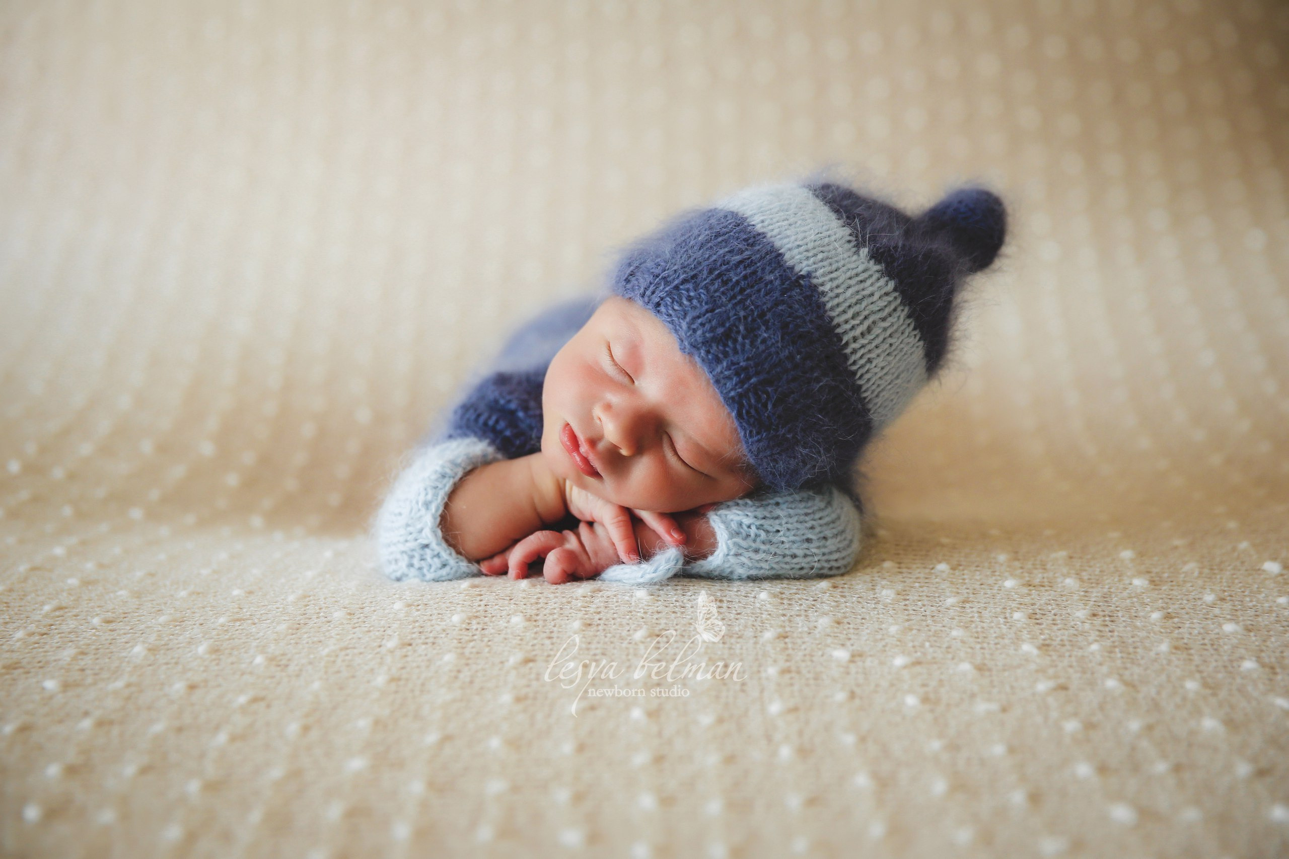 Newborm начало. Фотограф новорожденных. Семейный и детский фотограф в городе Сургуте