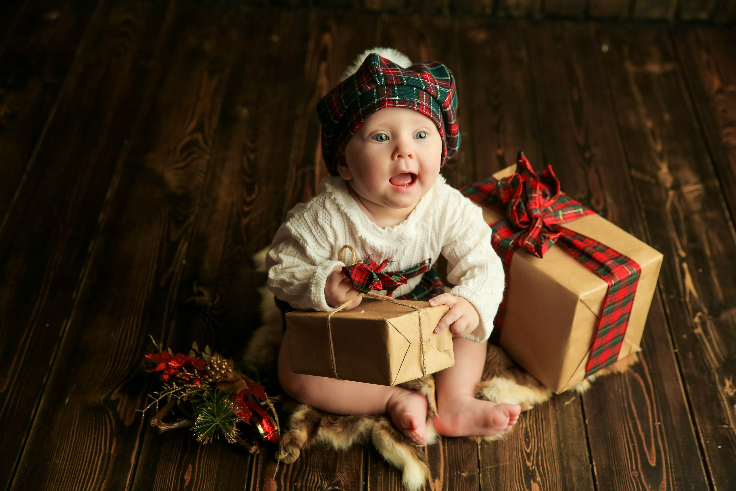 Новогодний альбом. Фотограф новорожденных. Семейный и детский фотограф в городе Сургуте