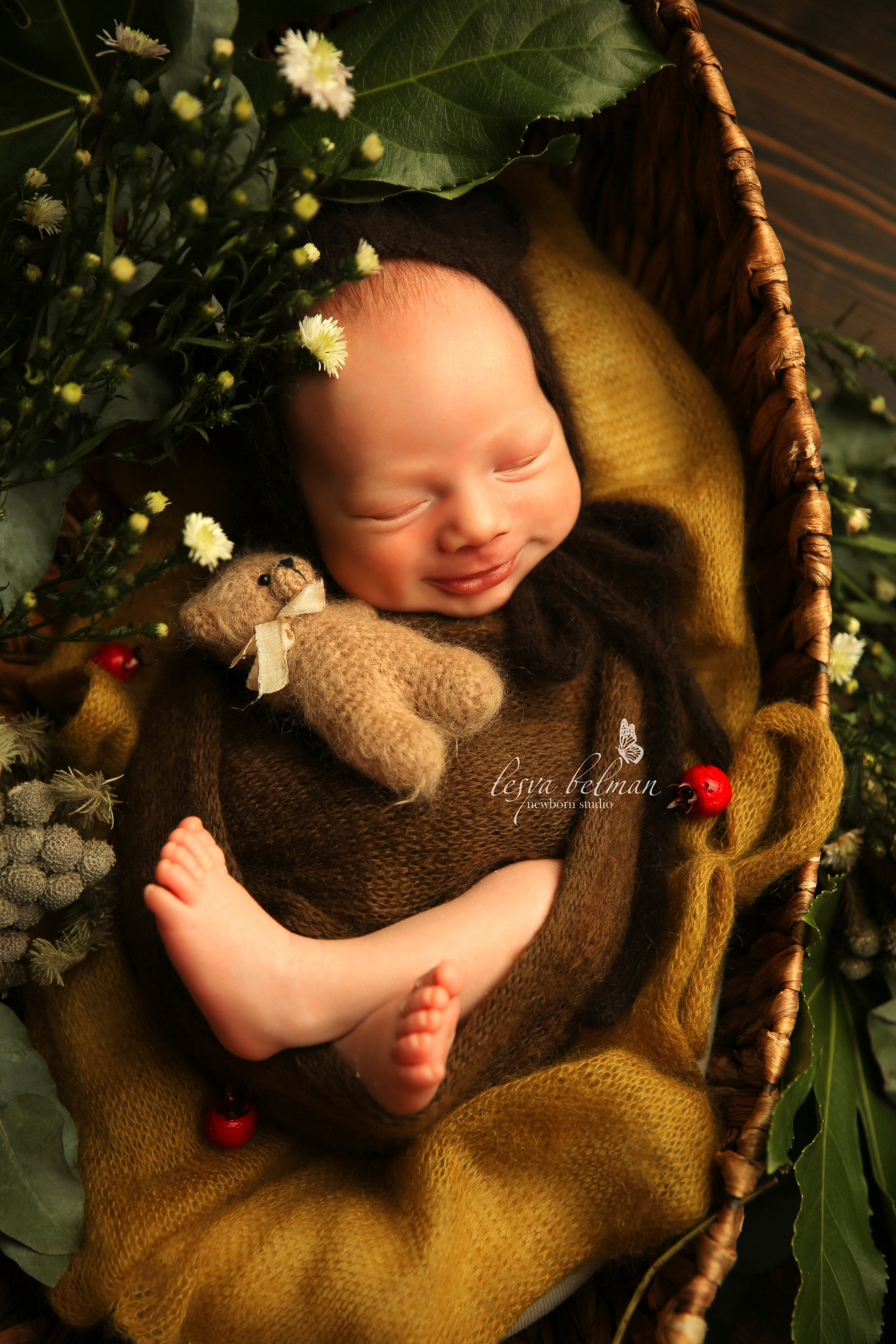 Newborm начало. Фотограф новорожденных. Семейный и детский фотограф в городе Сургуте