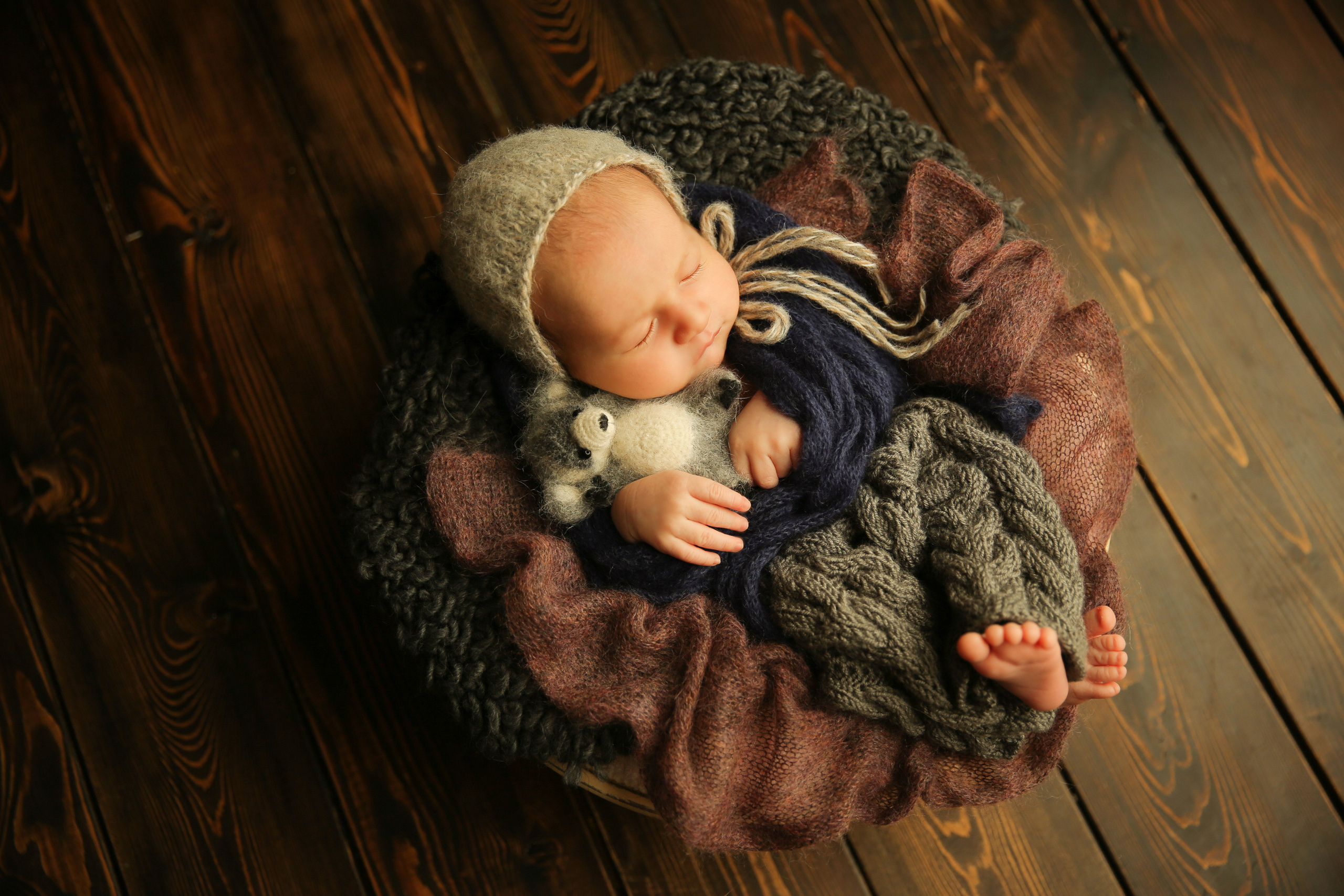 Newborm начало. Фотограф новорожденных. Семейный и детский фотограф в городе Сургуте