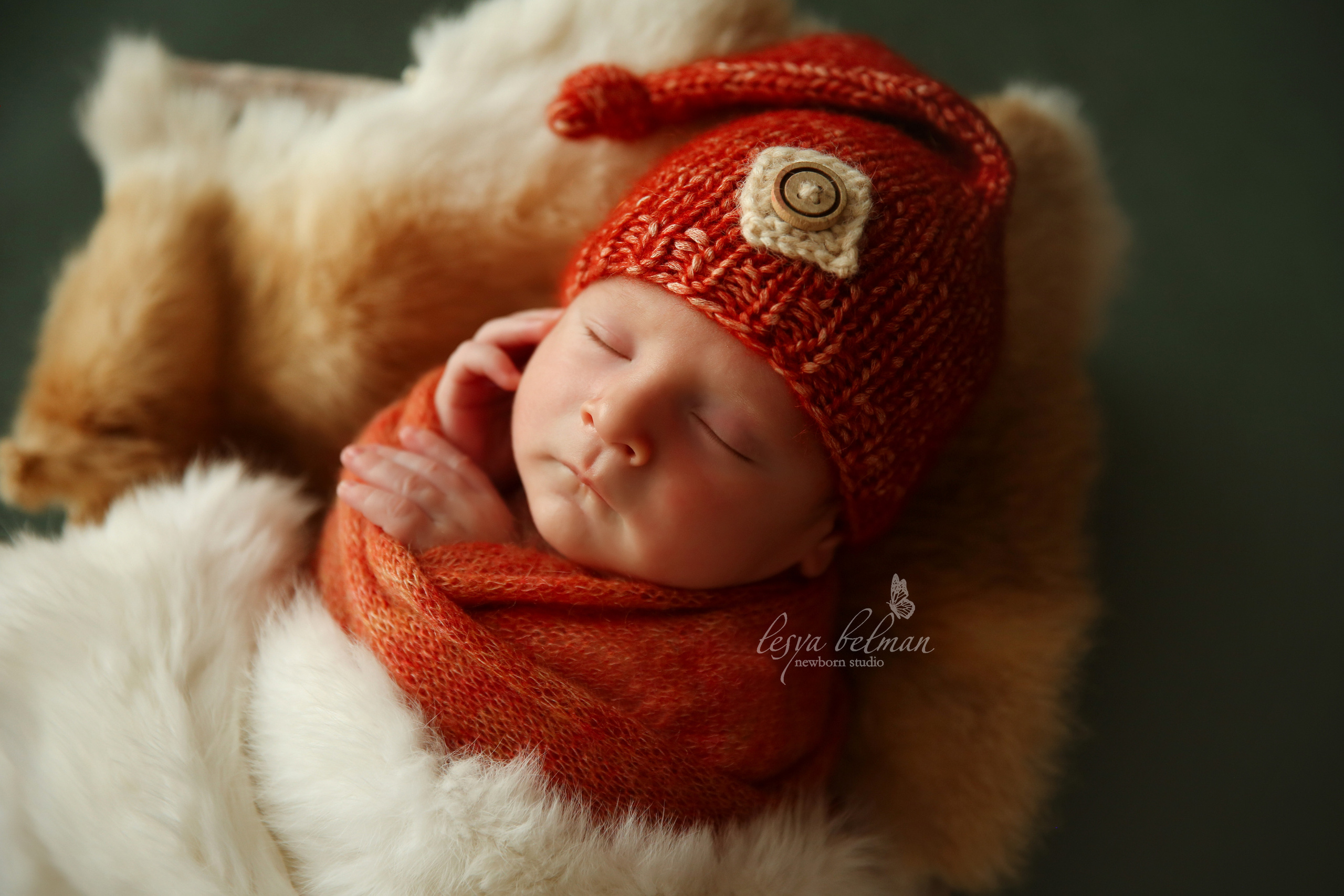 Newborm начало. Фотограф новорожденных. Семейный и детский фотограф в городе Сургуте