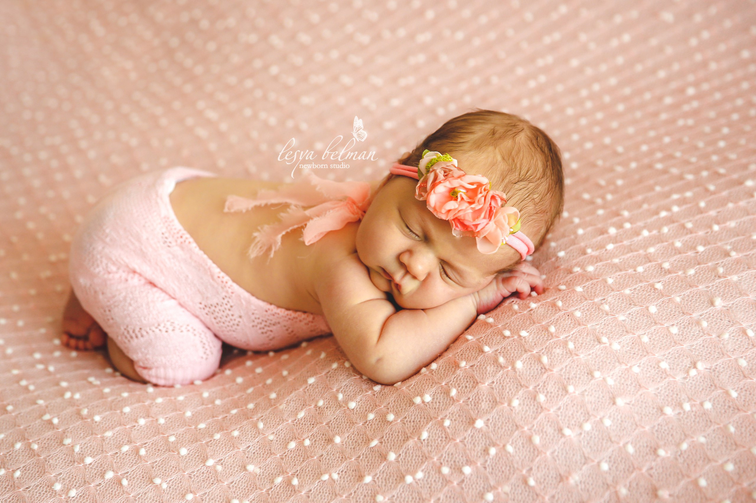 Newborm начало. Фотограф новорожденных. Семейный и детский фотограф в городе Сургуте