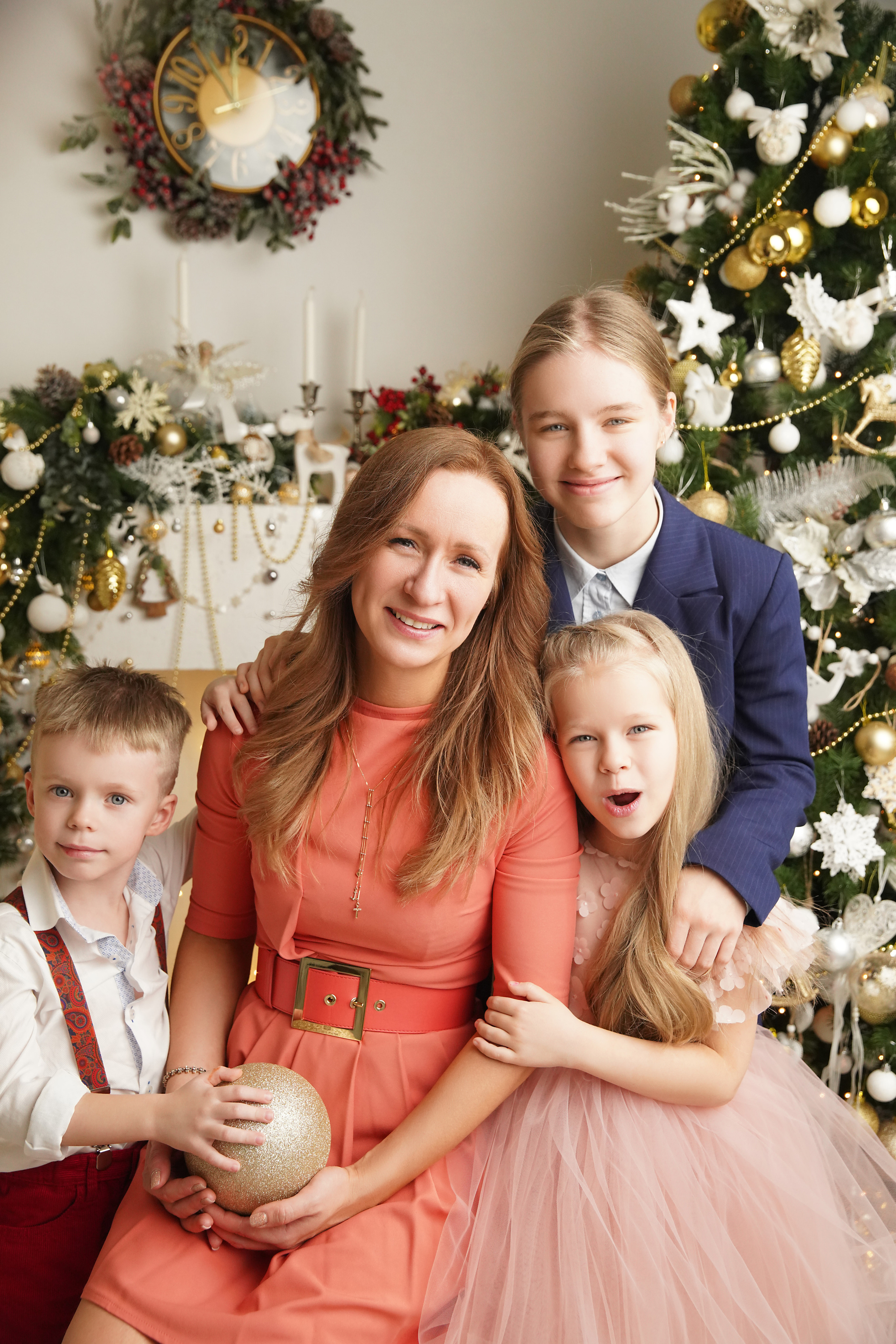 Новогодняя фотосессия. Фотограф новорожденных. Семейный и детский фотограф в городе Сургуте