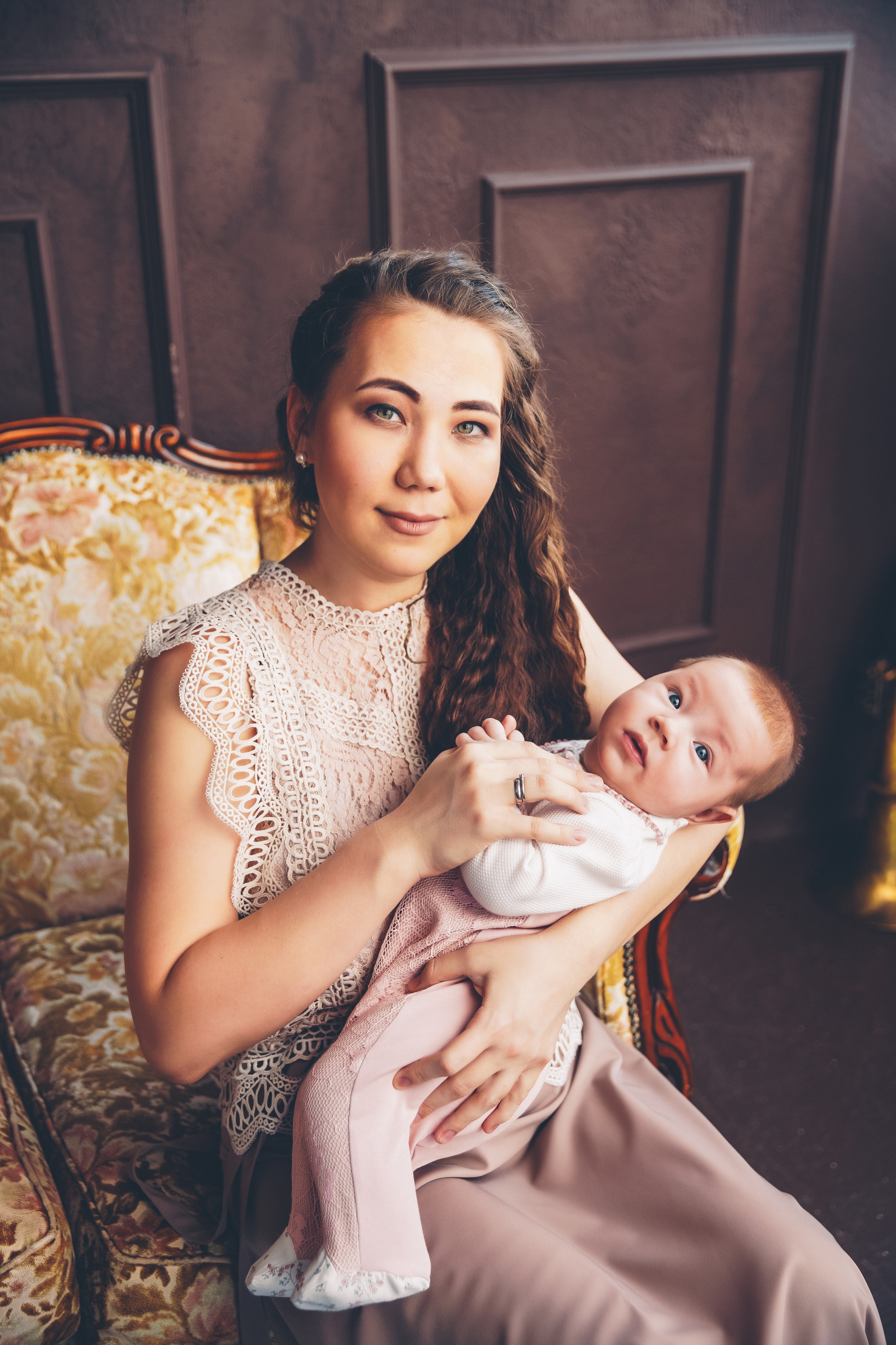 Фотосессия в интерьере. Фотограф новорожденных. Семейный и детский фотограф в городе Сургуте