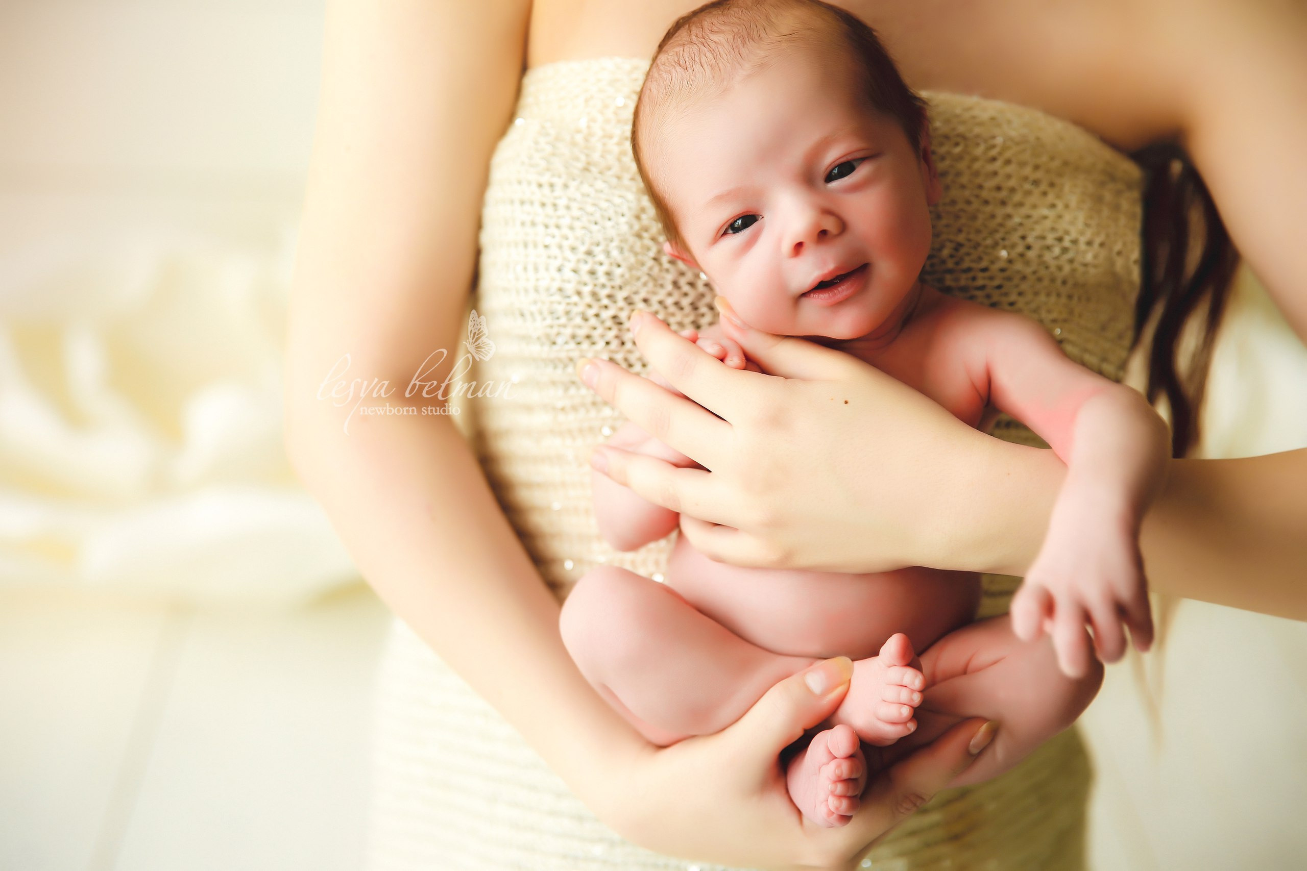 Newborm начало. Фотограф новорожденных. Семейный и детский фотограф в городе Сургуте