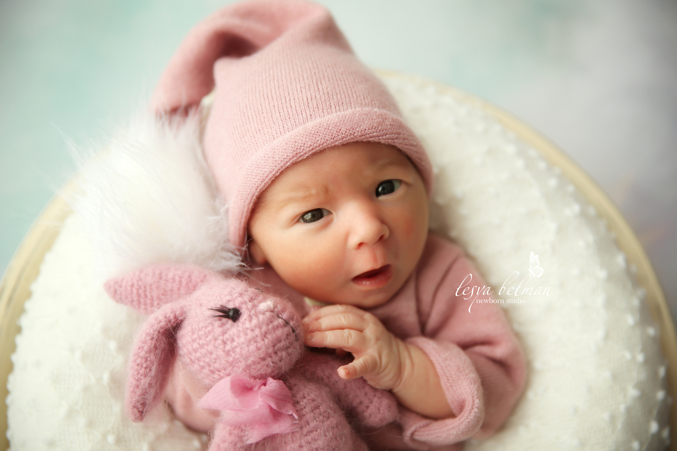 Newborm начало. Фотограф новорожденных. Семейный и детский фотограф в городе Сургуте