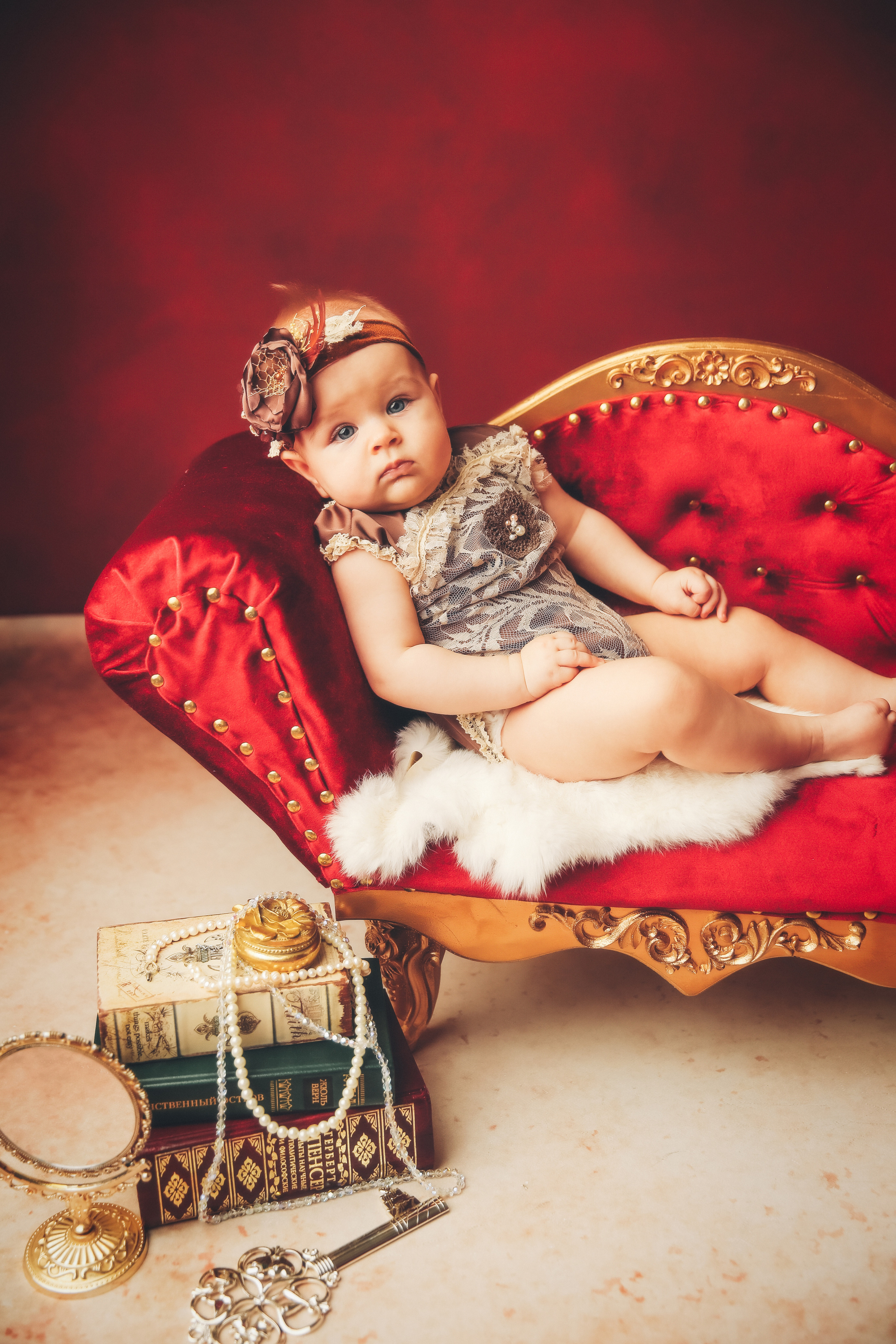 Эпоха Возрождения. Фотограф новорожденных. Семейный и детский фотограф в городе Сургуте