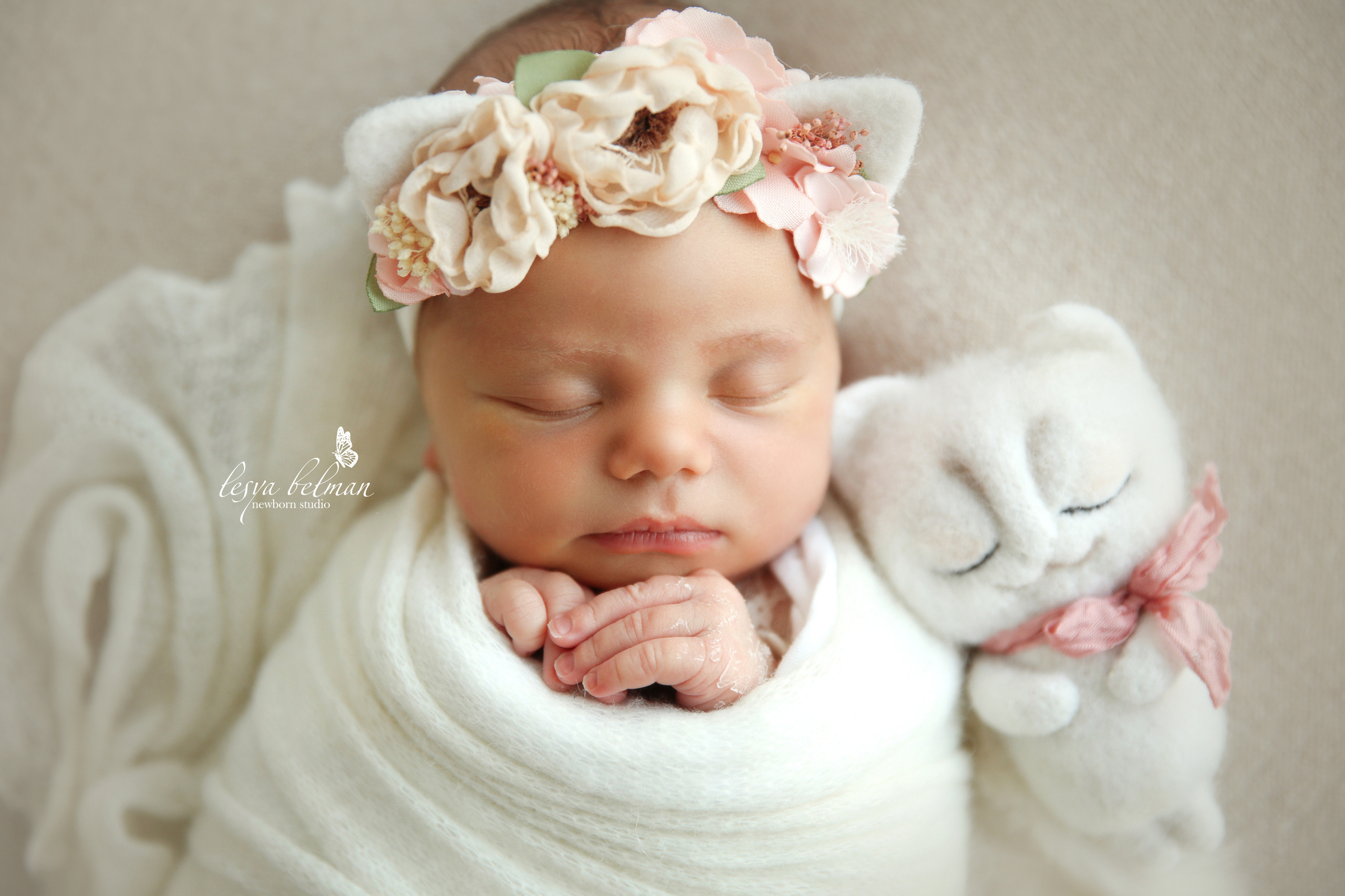 Newborm начало. Фотограф новорожденных. Семейный и детский фотограф в городе Сургуте