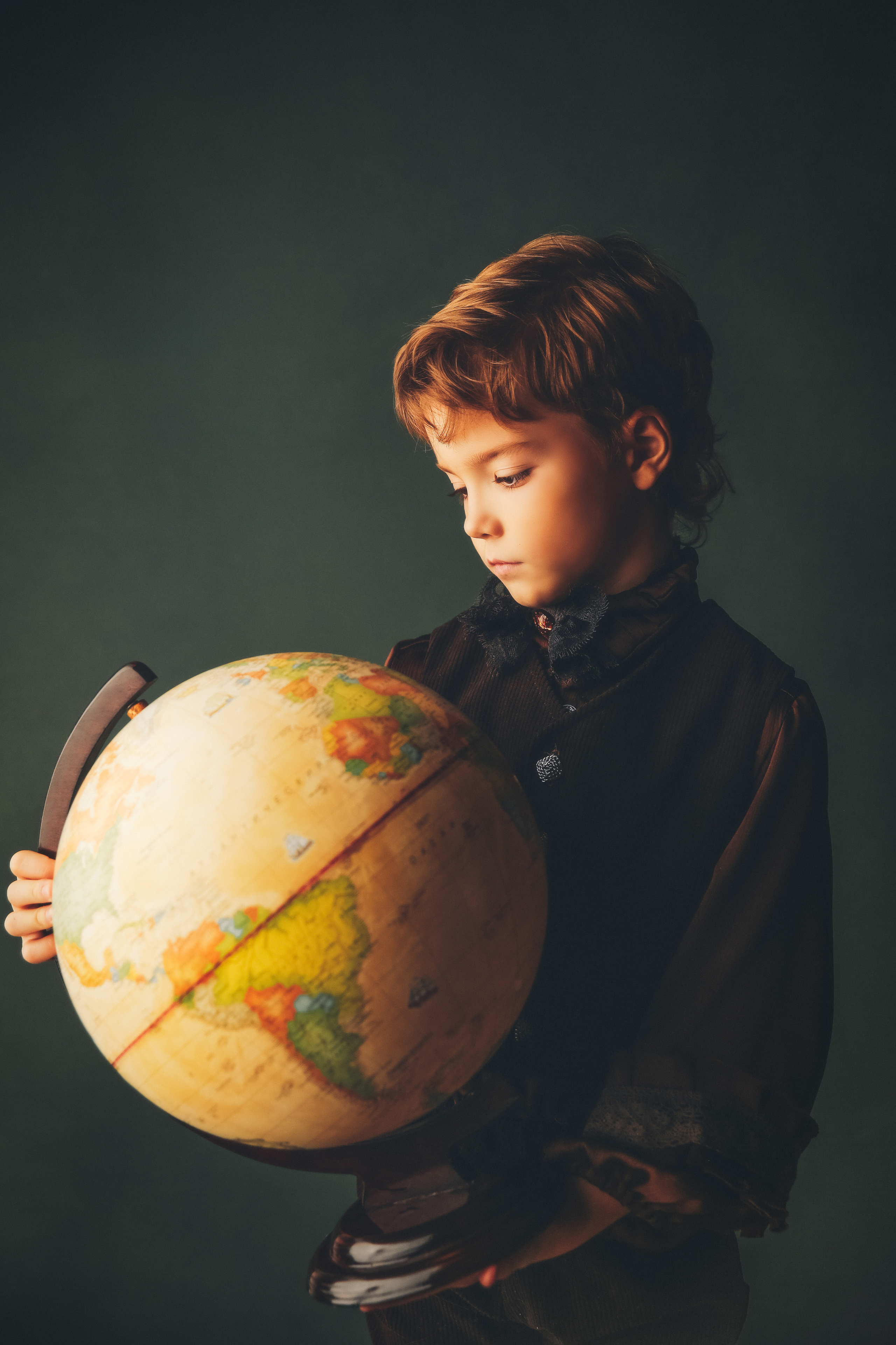 Эпоха Возрождения. Фотограф новорожденных. Семейный и детский фотограф в городе Сургуте