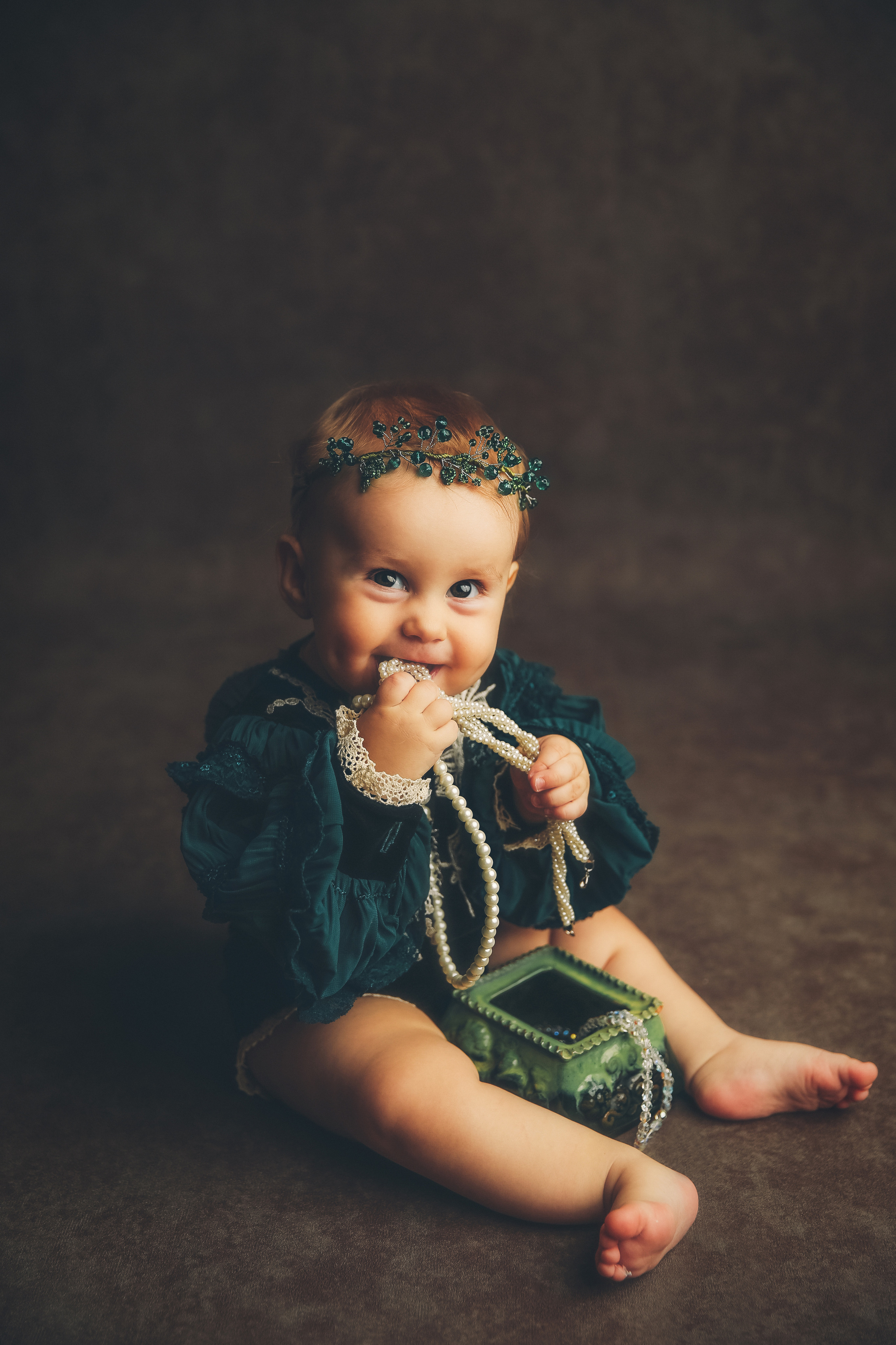 Эпоха Возрождения. Фотограф новорожденных. Семейный и детский фотограф в городе Сургуте