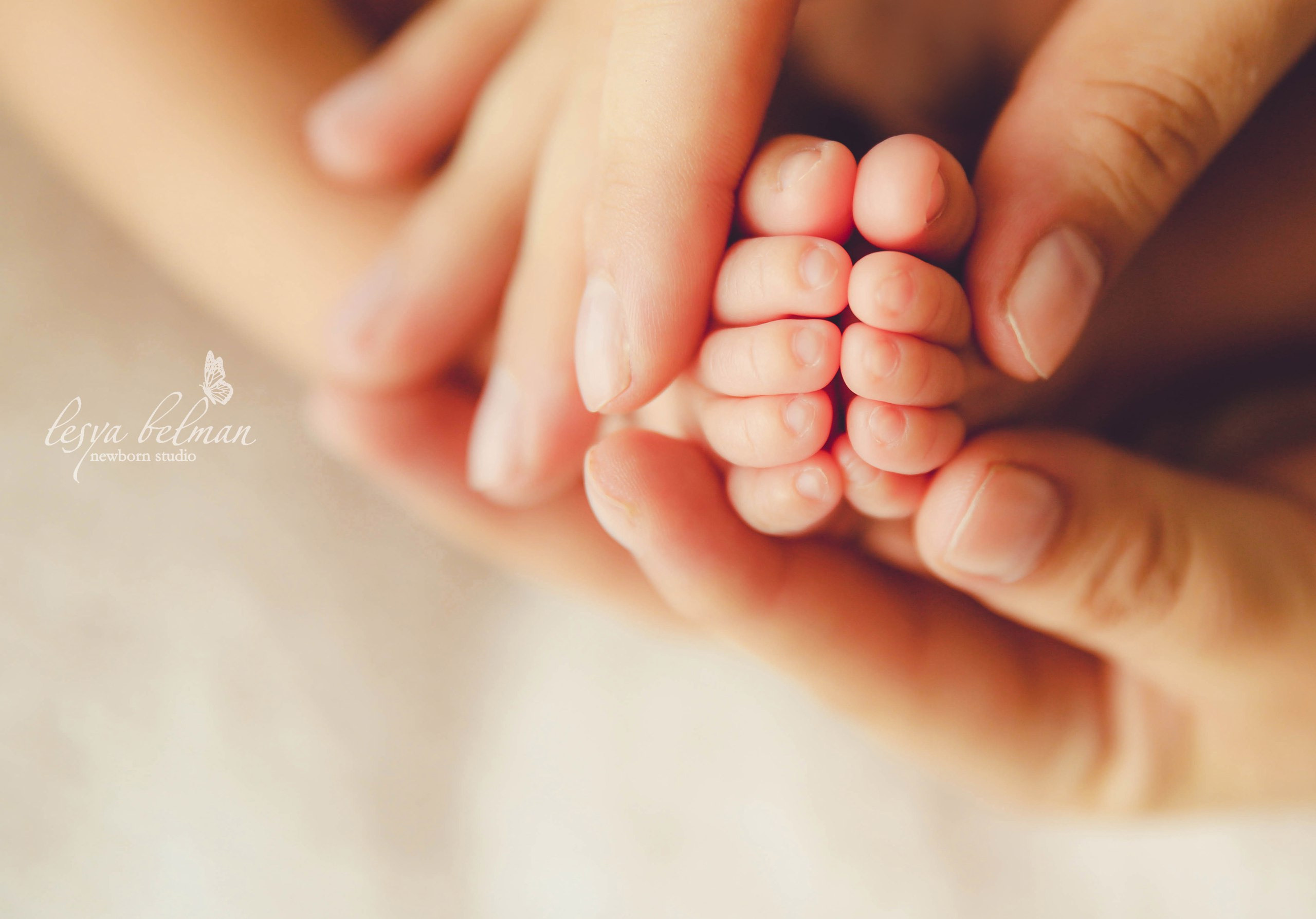 Newborm начало. Фотограф новорожденных. Семейный и детский фотограф в городе Сургуте