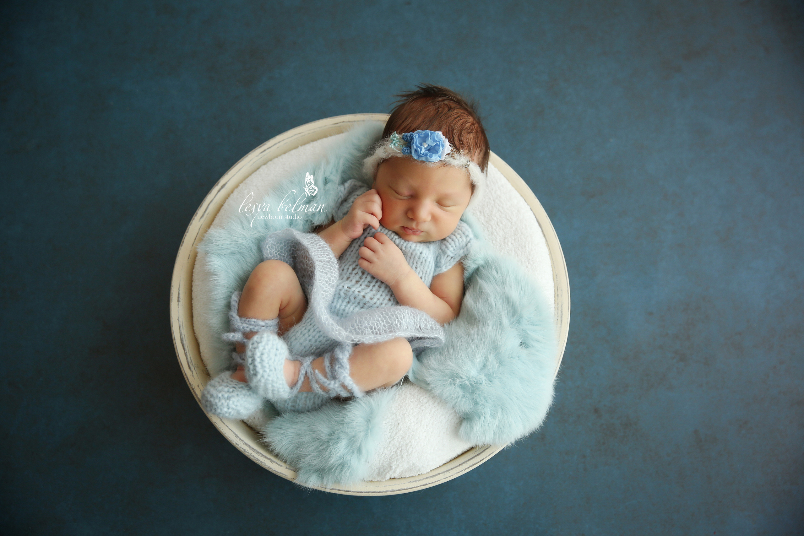Newborm начало. Фотограф новорожденных. Семейный и детский фотограф в городе Сургуте