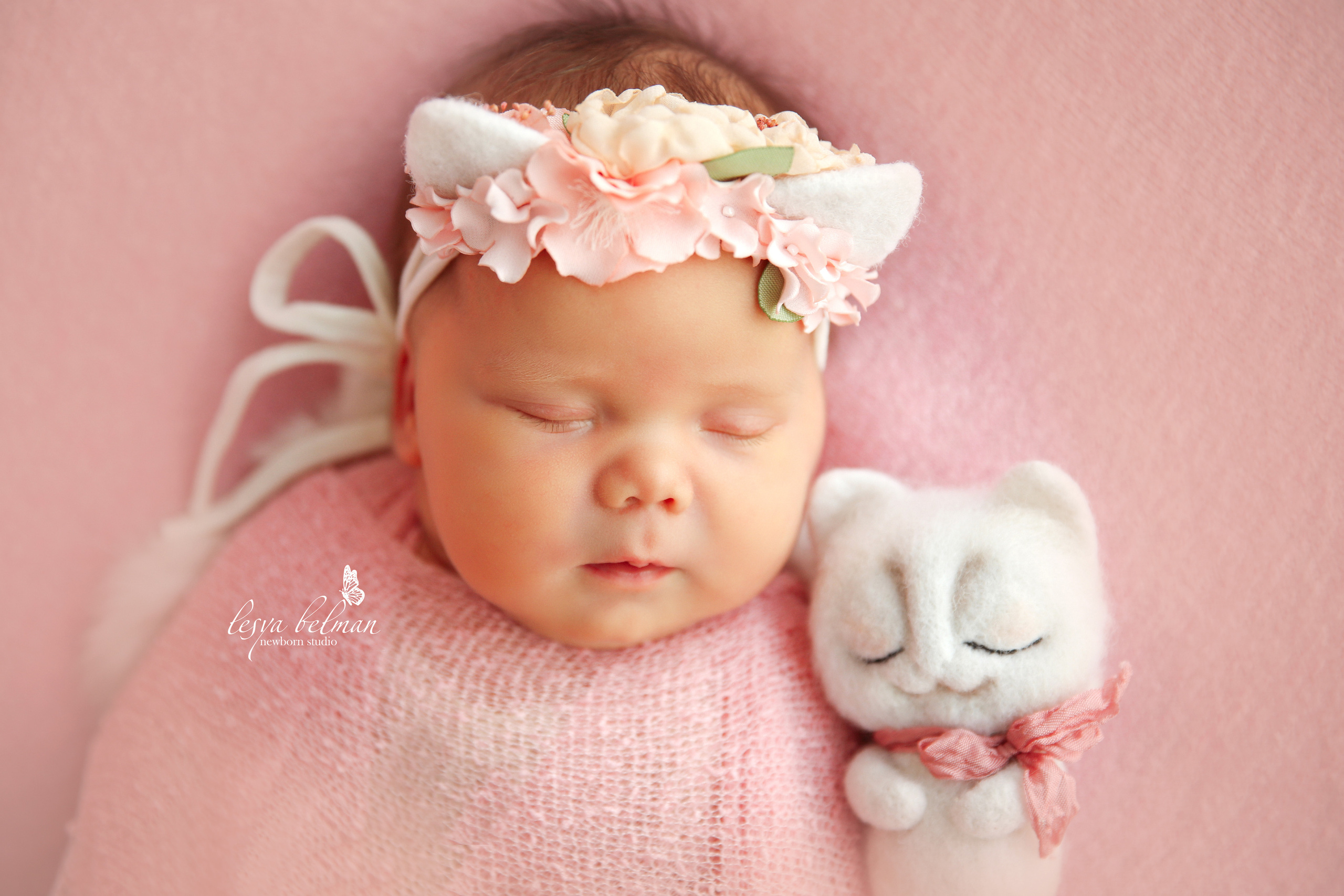 Newborm начало. Фотограф новорожденных. Семейный и детский фотограф в городе Сургуте