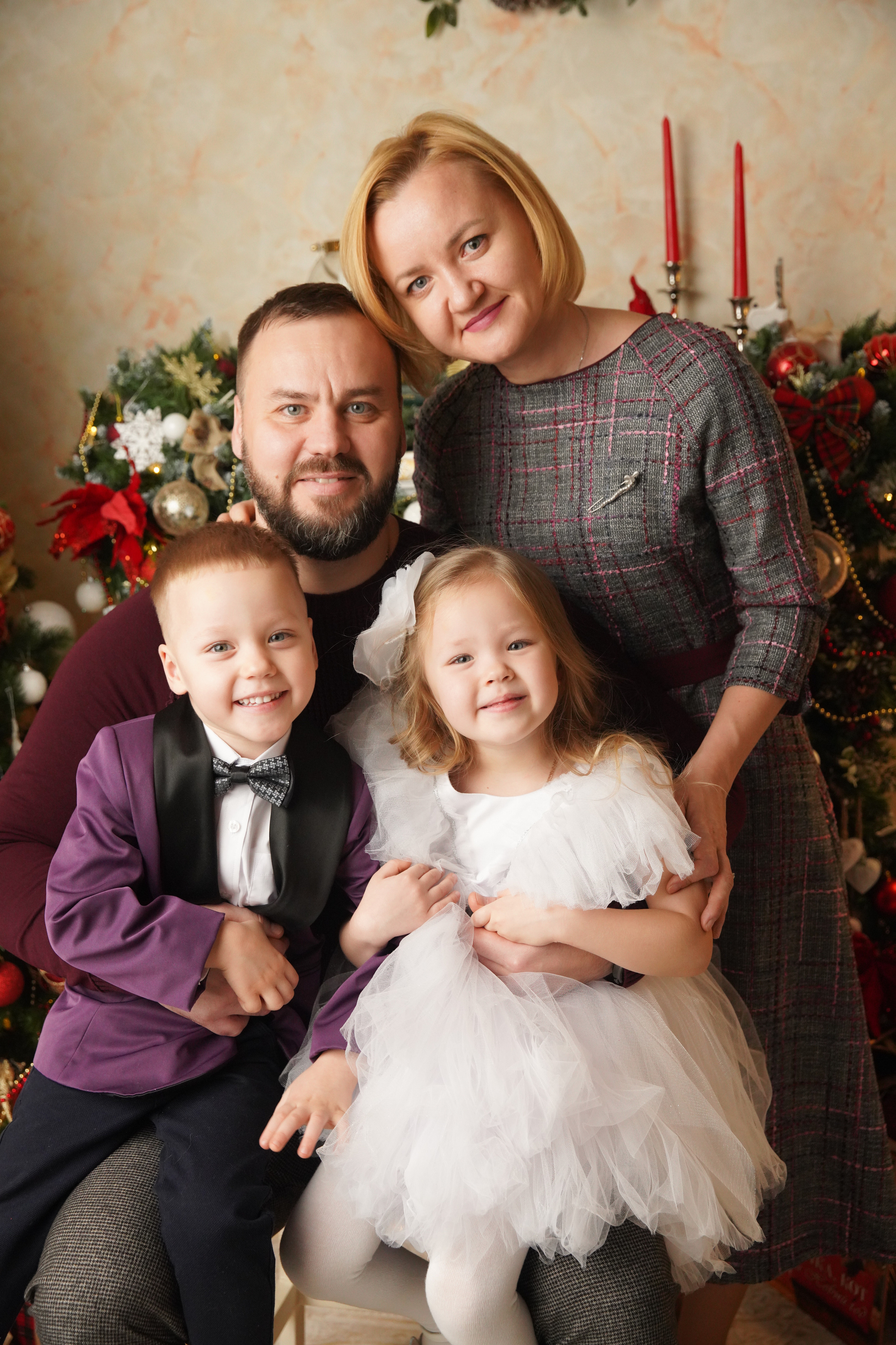Новогодняя фотосессия. Фотограф новорожденных. Семейный и детский фотограф в городе Сургуте