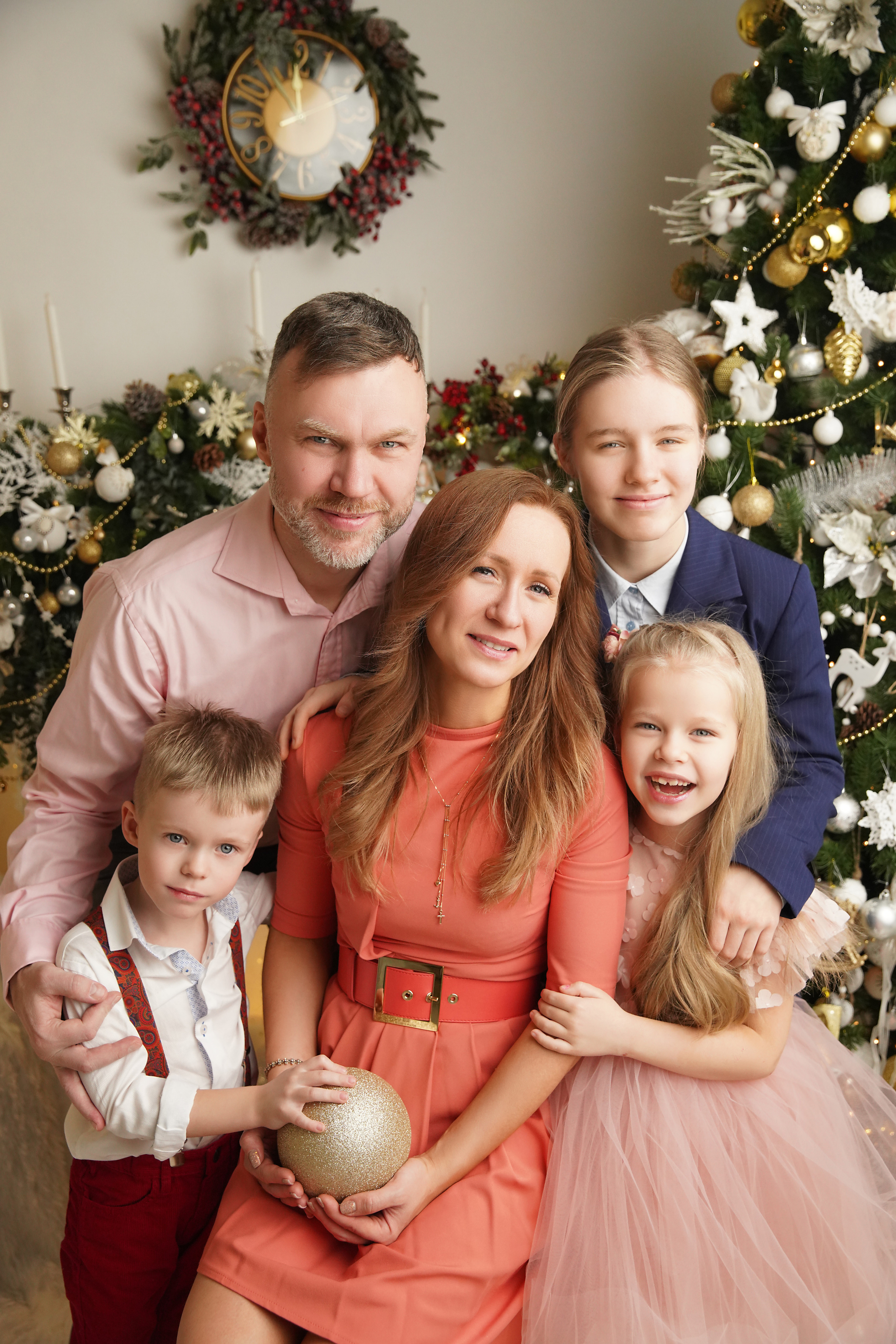 Новогодняя фотосессия. Фотограф новорожденных. Семейный и детский фотограф в городе Сургуте