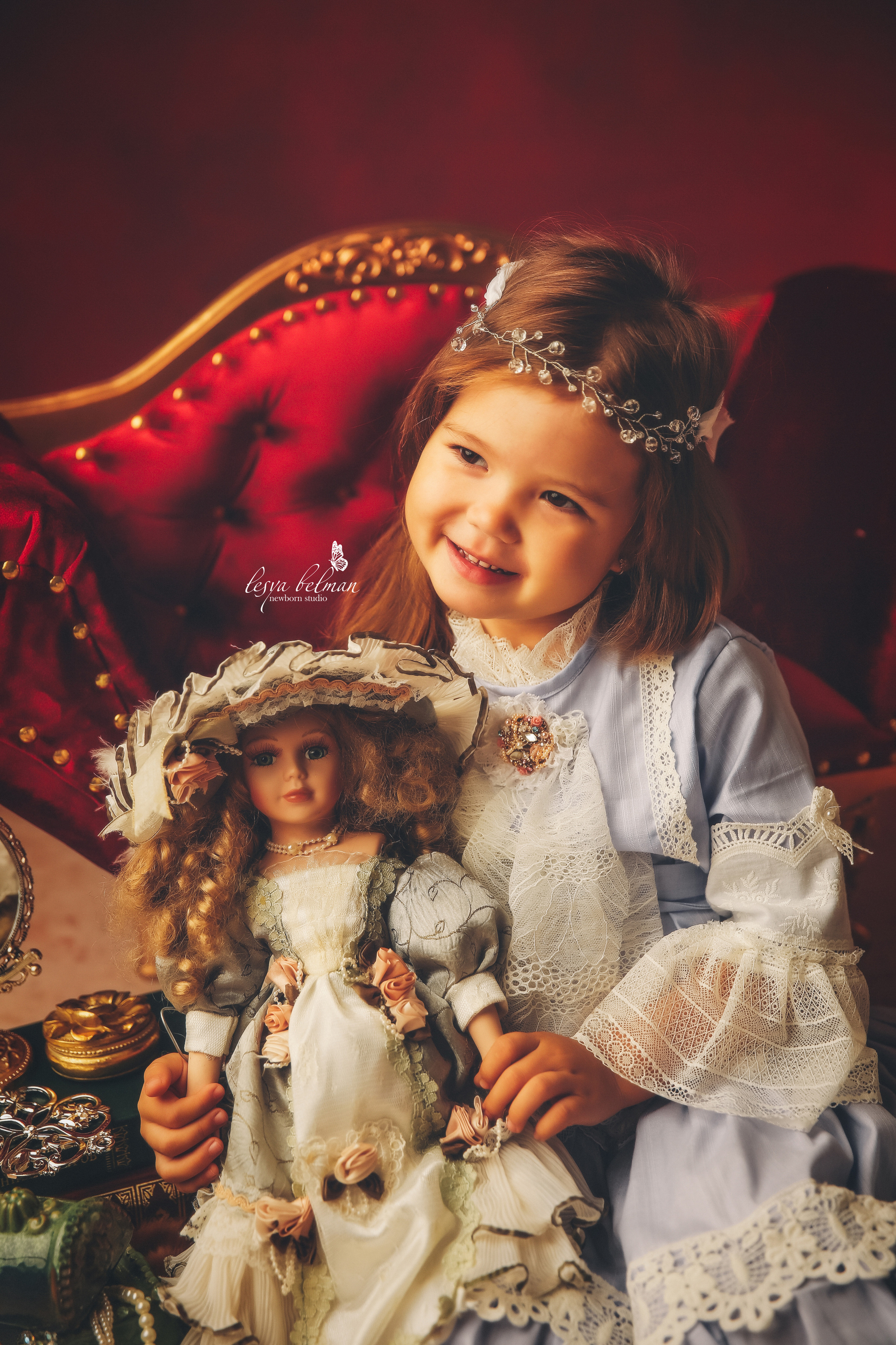 Эпоха Возрождения. Фотограф новорожденных. Семейный и детский фотограф в городе Сургуте