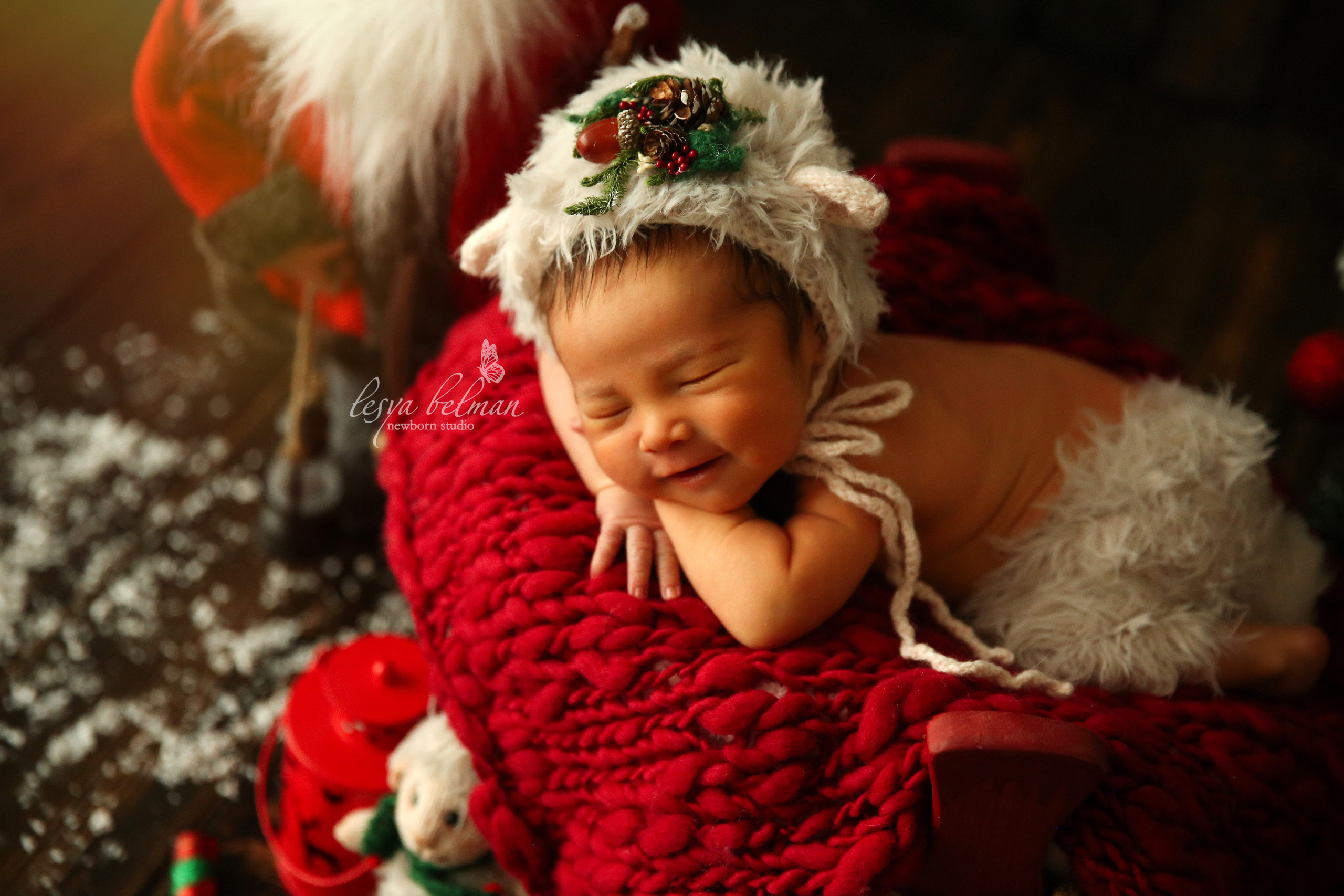 Newborm начало. Фотограф новорожденных. Семейный и детский фотограф в городе Сургуте