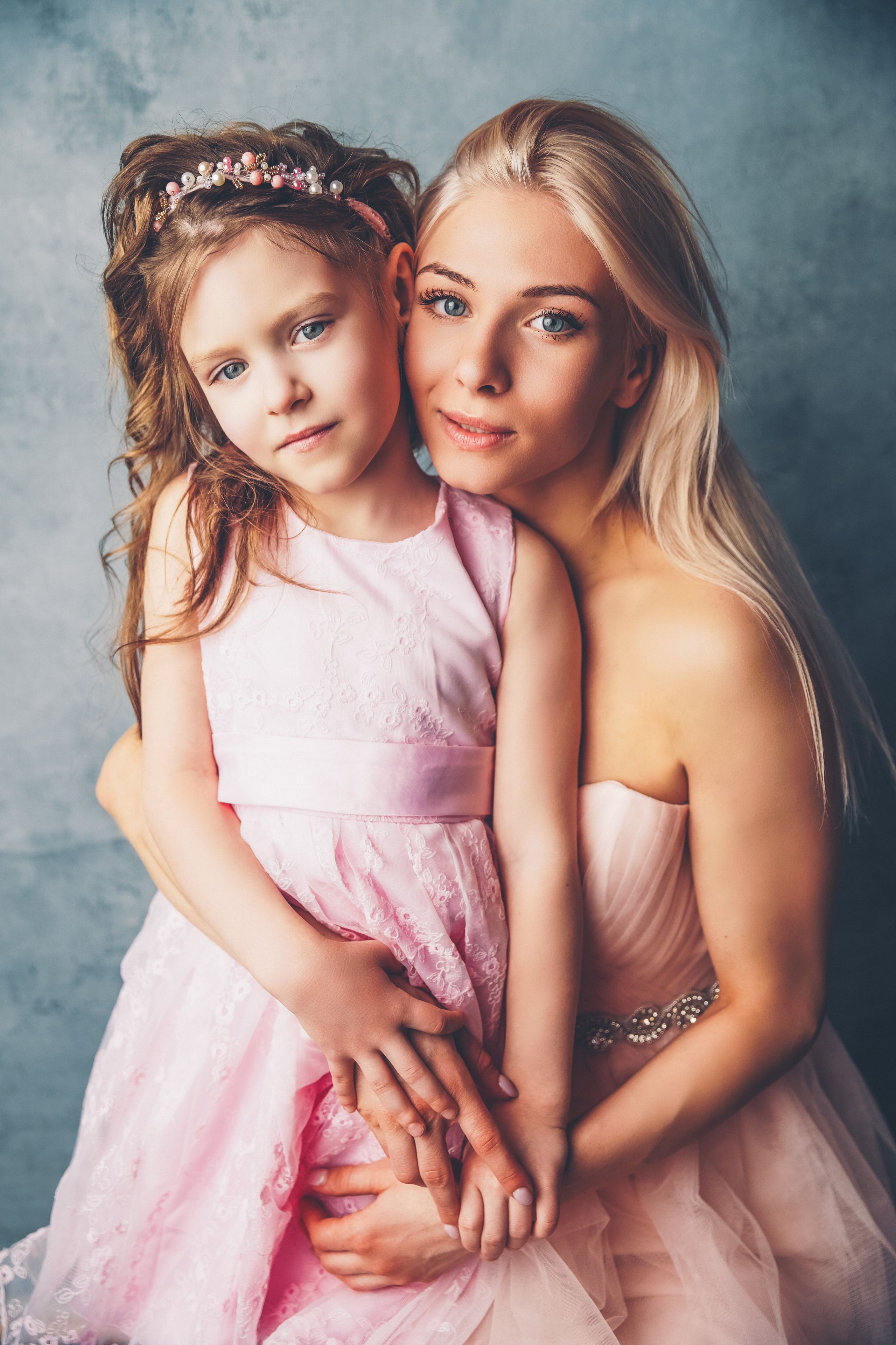 Мама и Дочь. Фотограф новорожденных. Семейный и детский фотограф в городе Сургуте