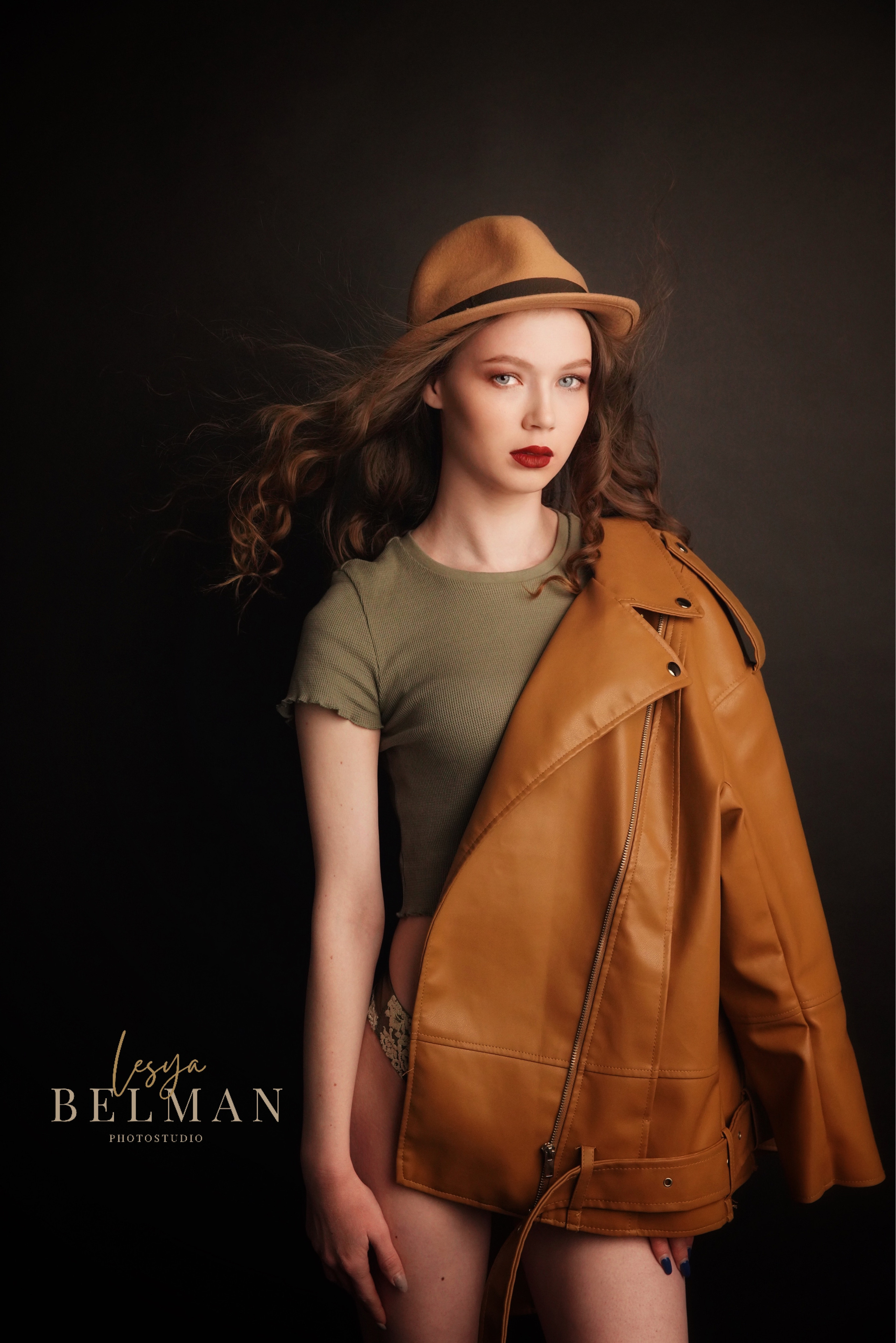 Женский портрет. Фотограф новорожденных. Семейный и детский фотограф в городе Сургуте