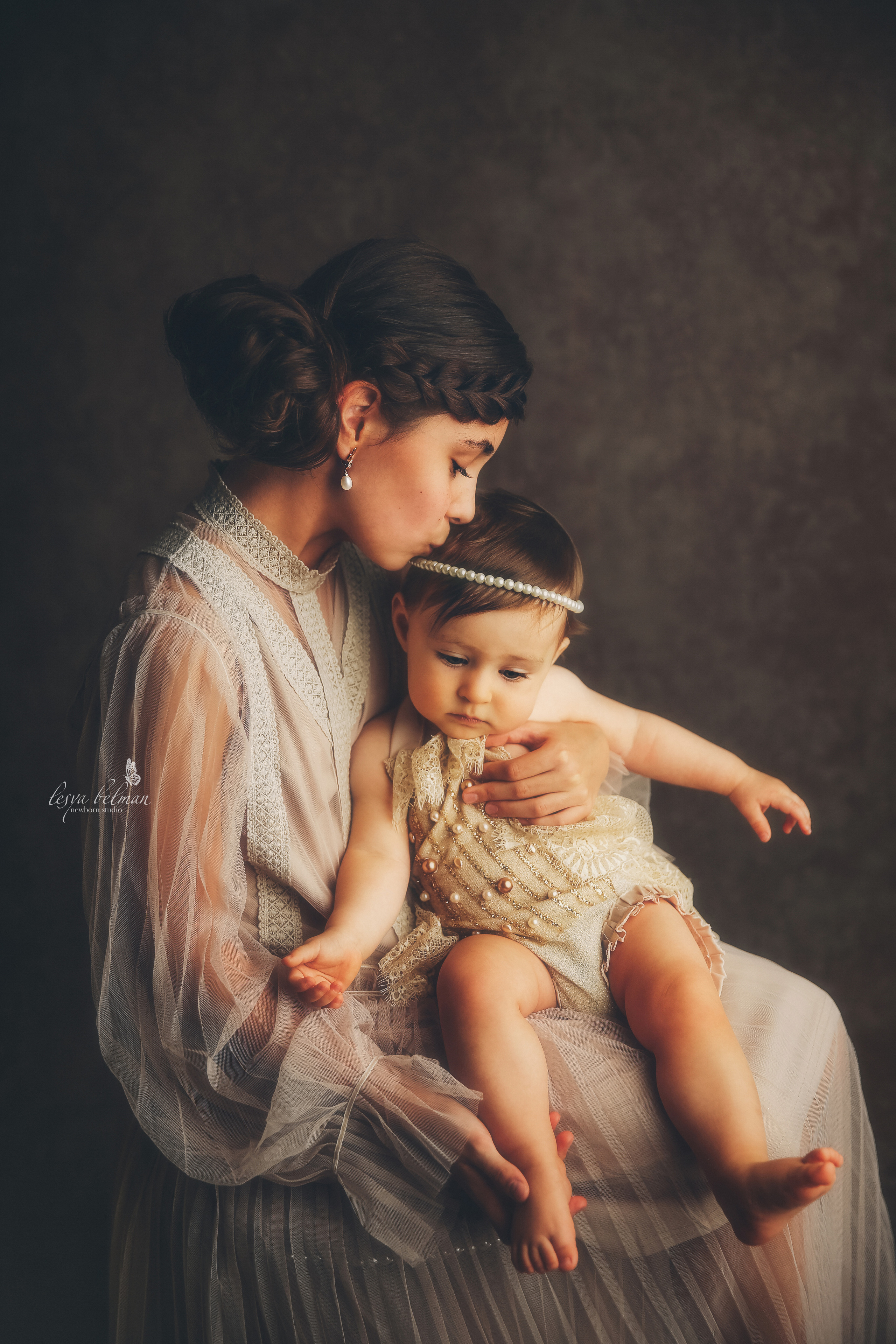 Эпоха Возрождения. Фотограф новорожденных. Семейный и детский фотограф в городе Сургуте