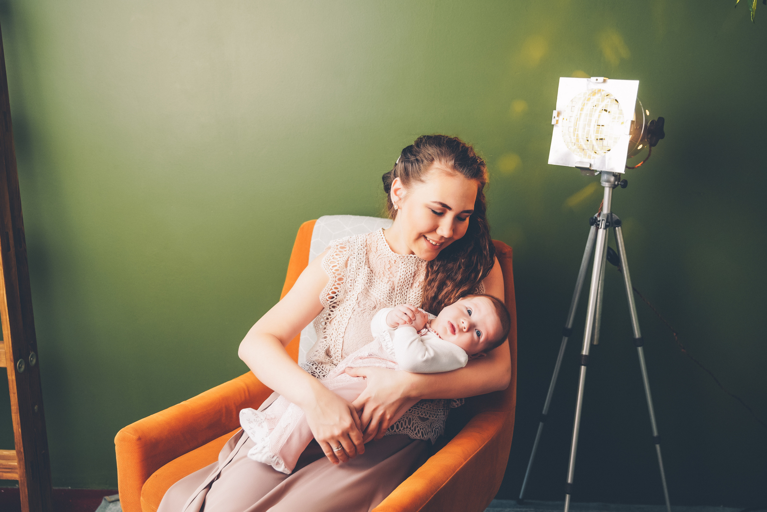 Фотосессия в интерьере. Фотограф новорожденных. Семейный и детский фотограф в городе Сургуте