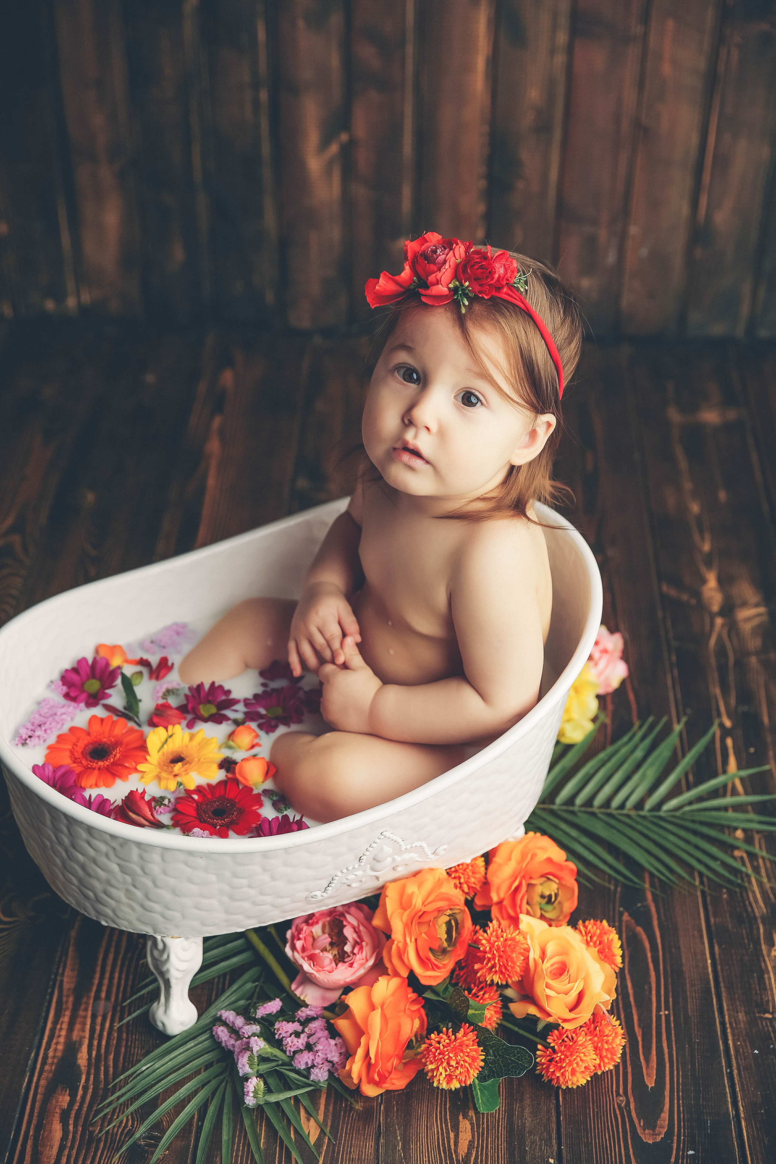 Ванночка девочки. Фотограф новорожденных. Семейный и детский фотограф в городе Сургуте