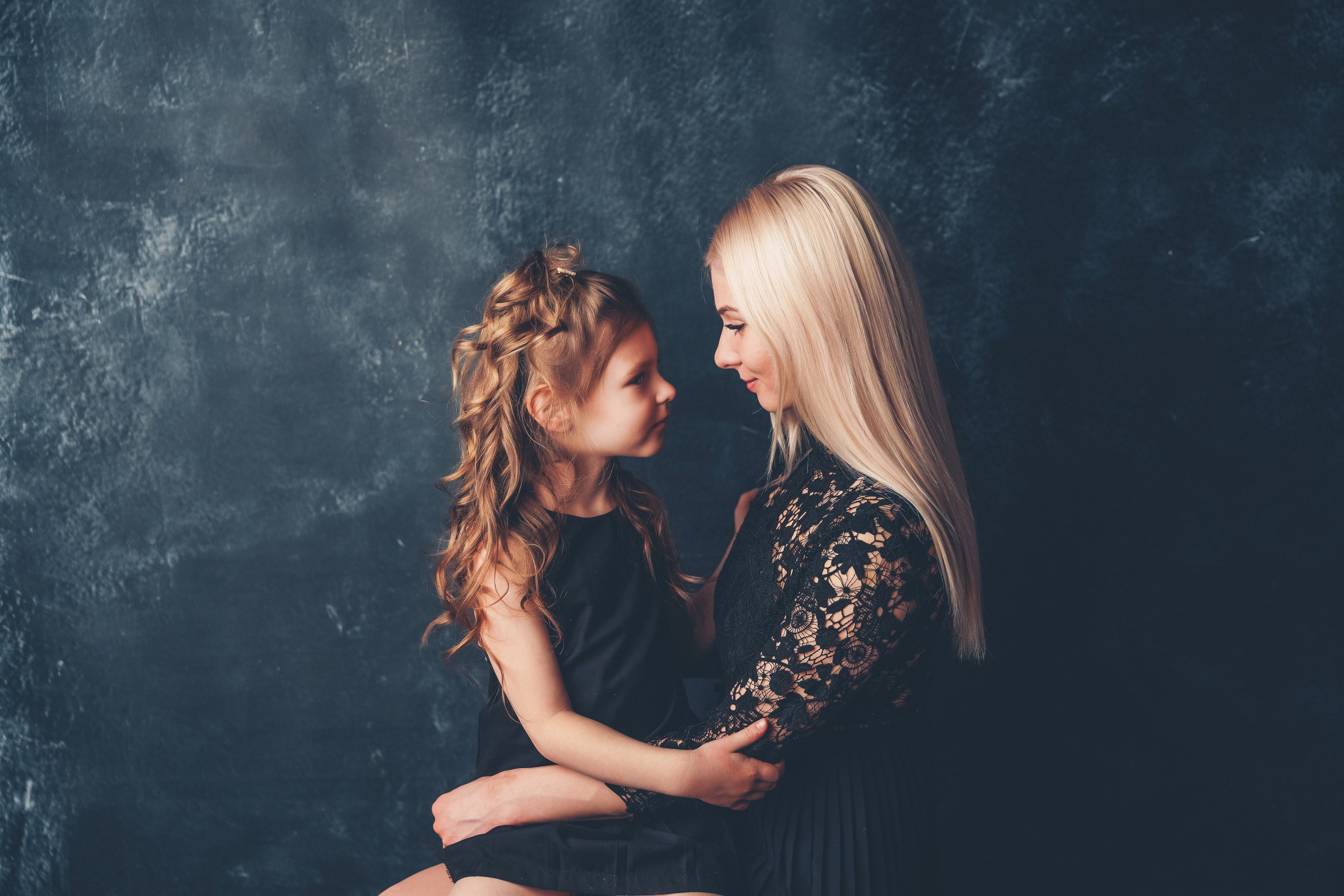 Мама и Дочь. Фотограф новорожденных. Семейный и детский фотограф в городе Сургуте